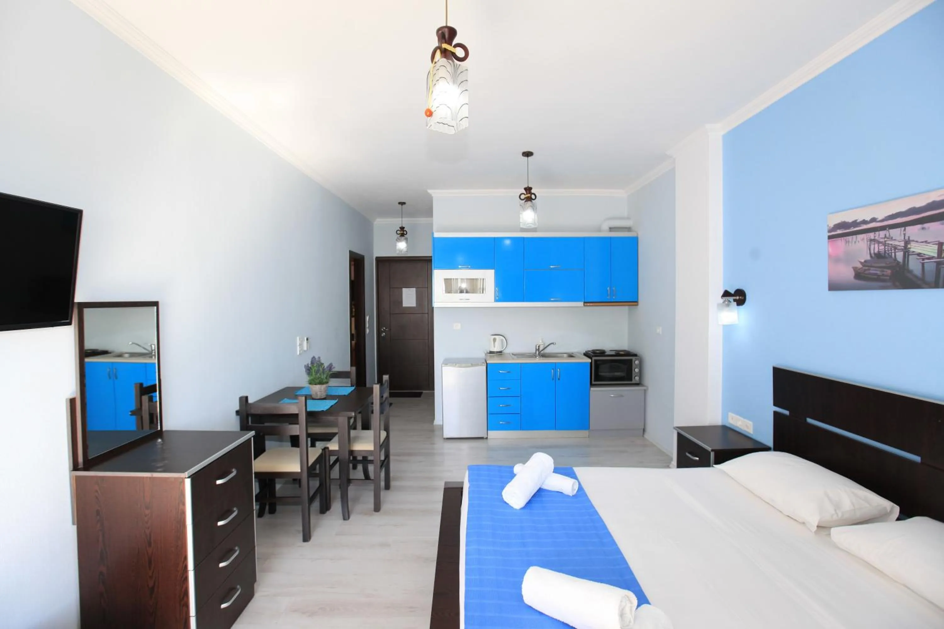 Bedroom, Bed in Keos Hotel