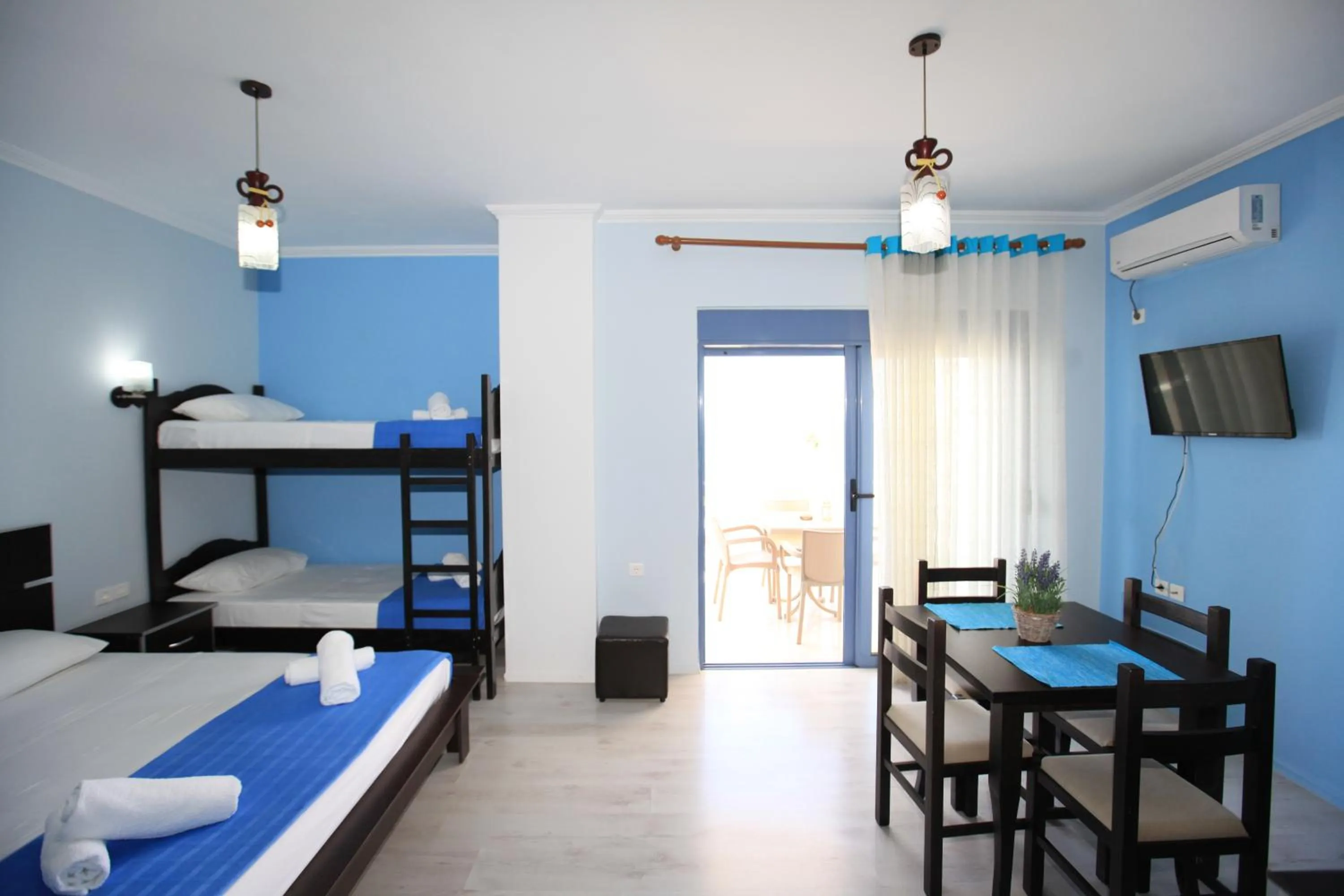 bunk bed, Bed in Keos Hotel