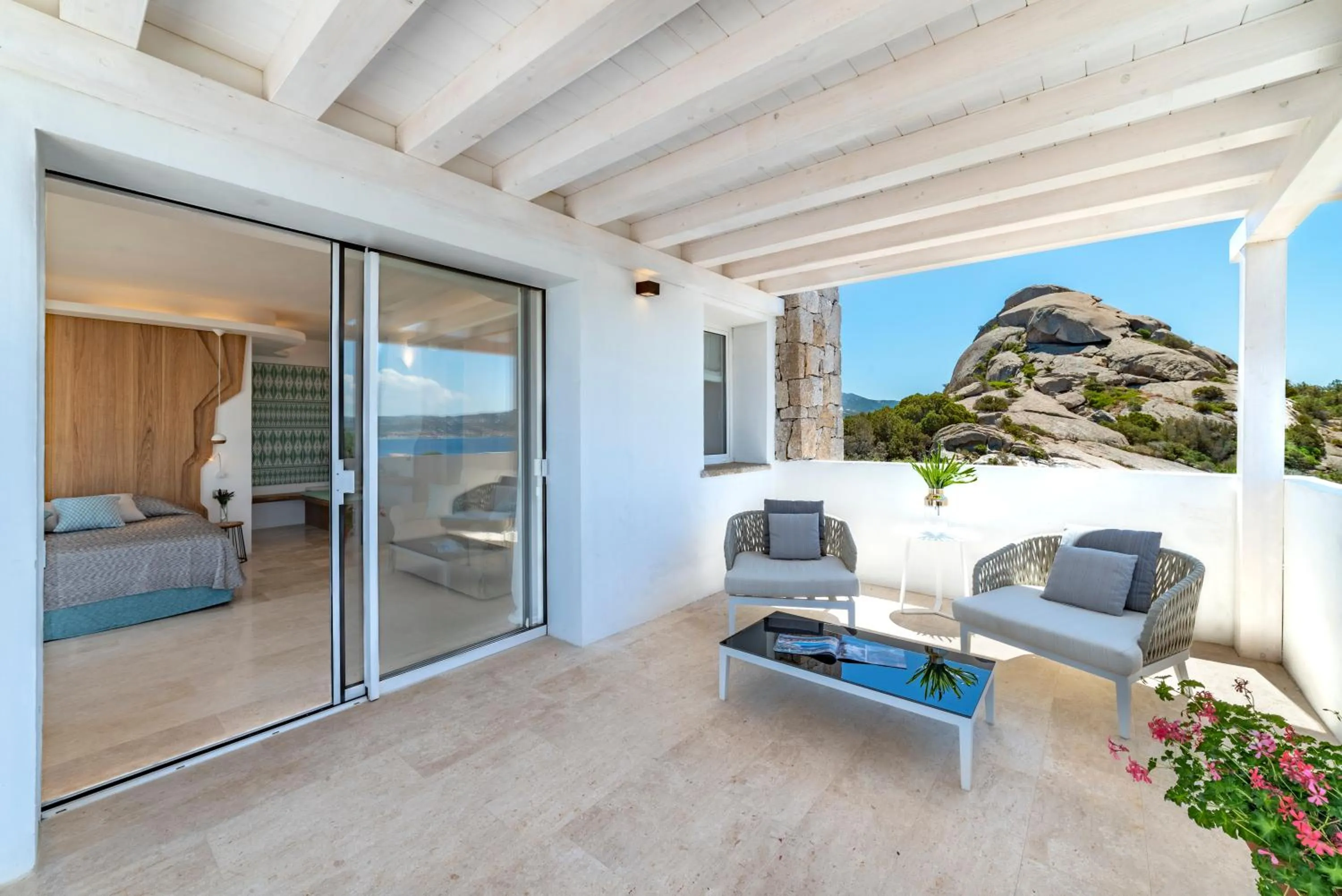 Patio in Hotel Grand Relais Dei Nuraghi