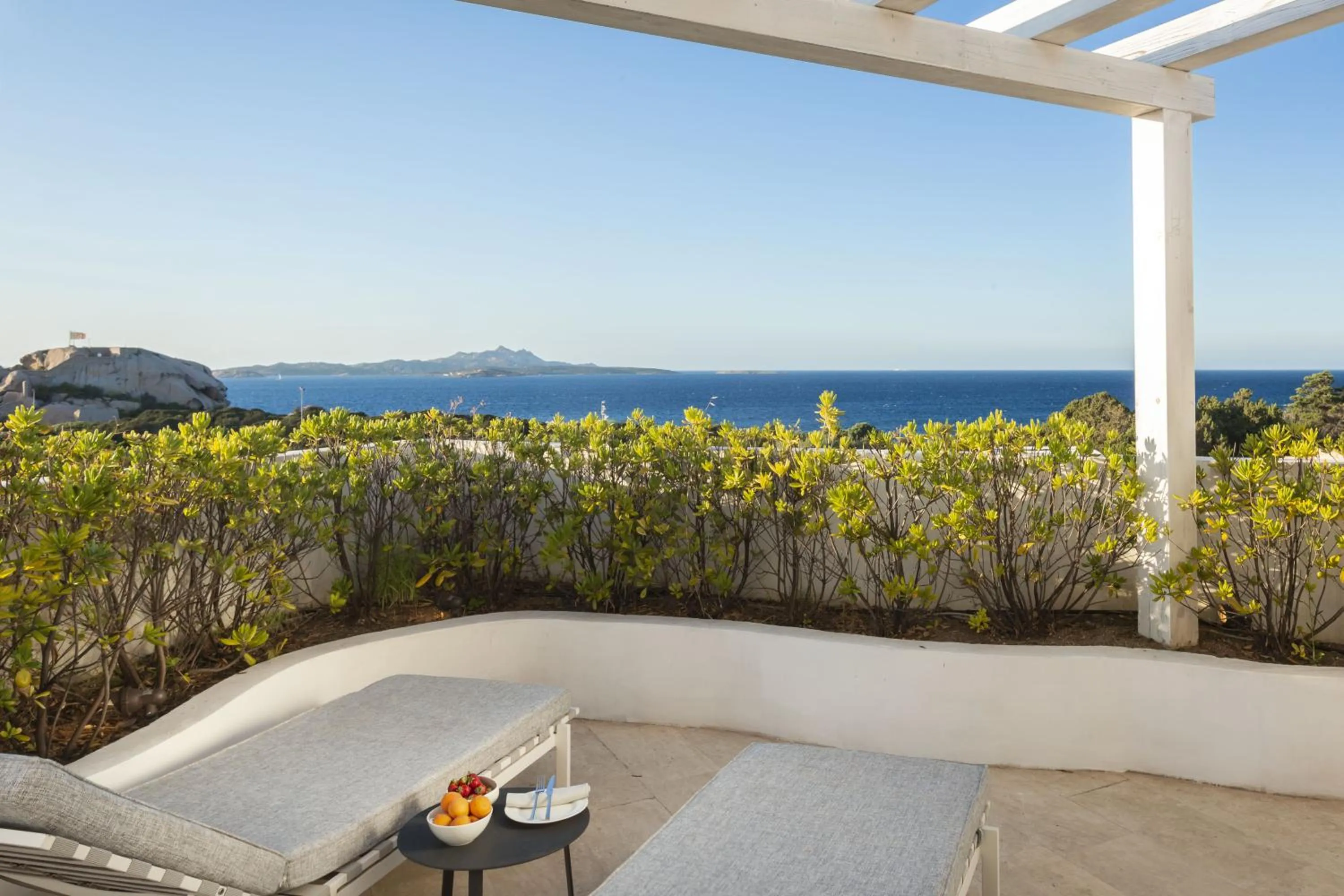 Patio in Hotel Grand Relais Dei Nuraghi