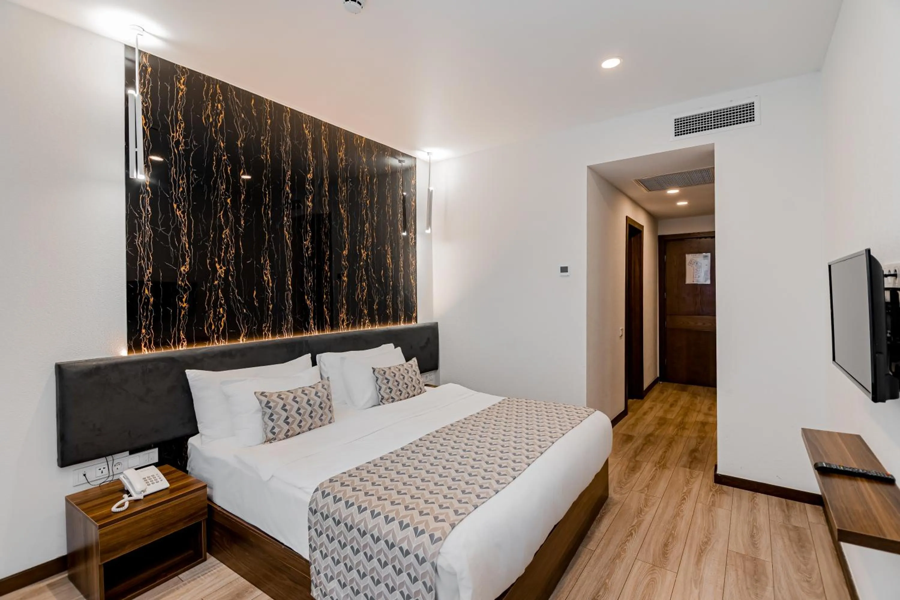 Bedroom, Bed in Kutaisi Inn