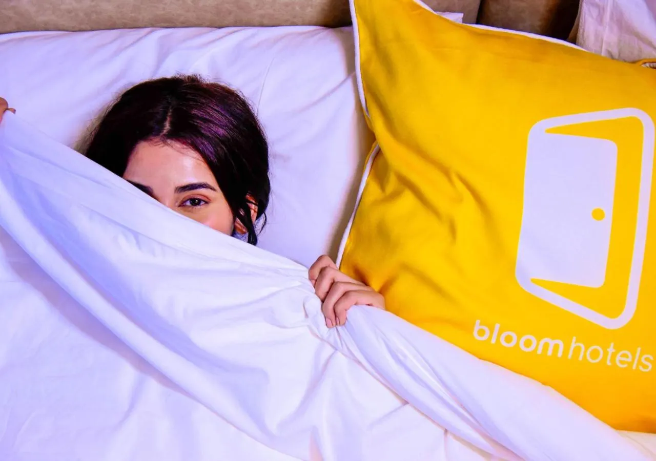 People, Bed in Bloom Hotel - Gachibowli