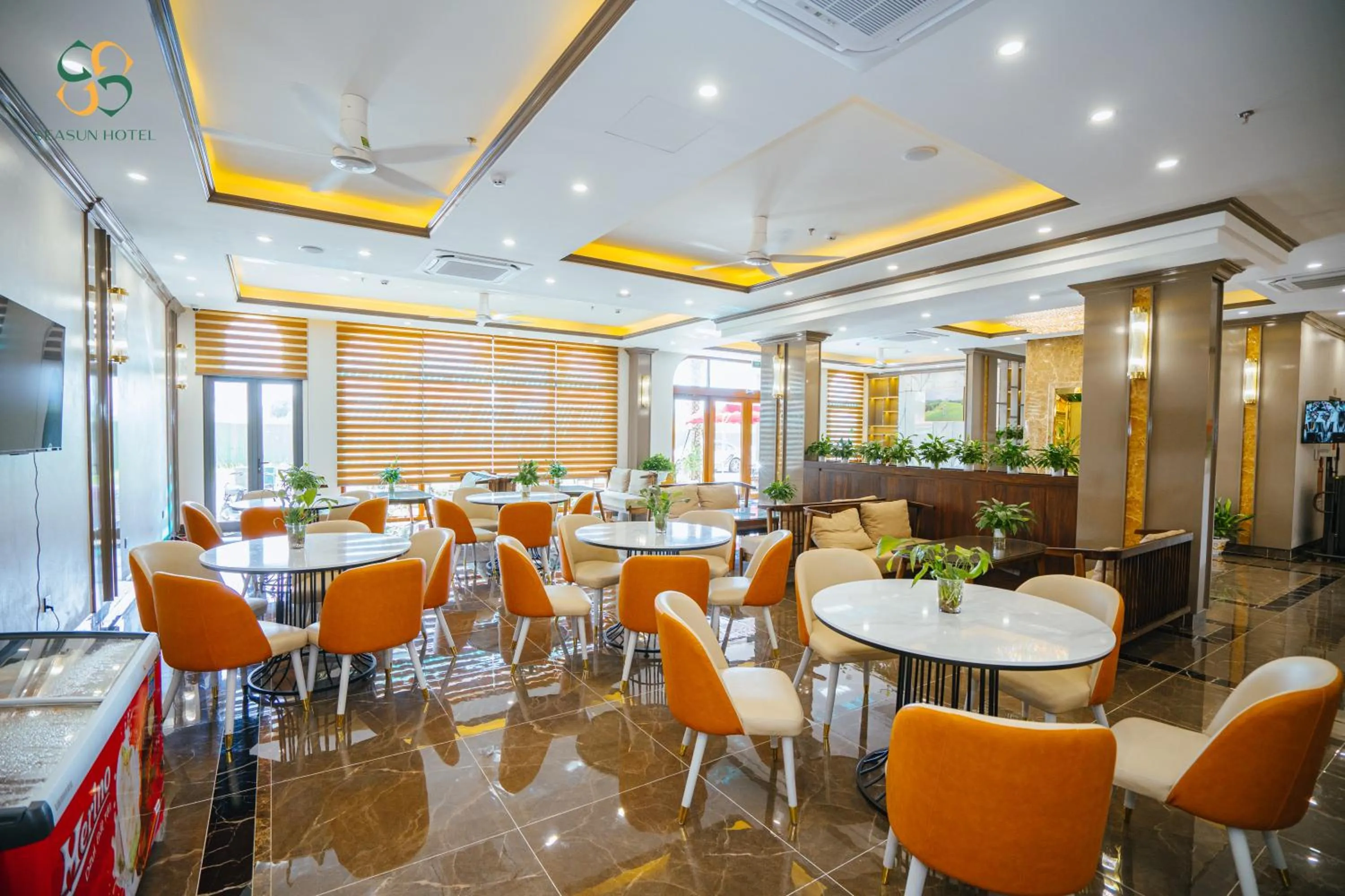 Restaurant/places to eat in Ha Long Seasun Hotel