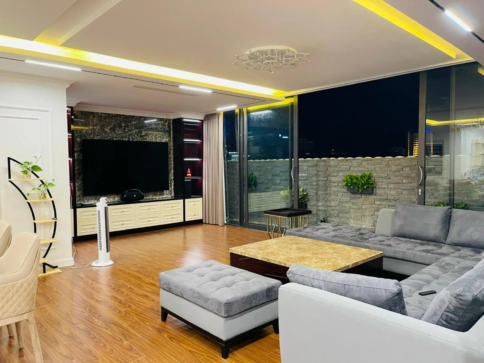 TV and multimedia in Ha Long Seasun Hotel