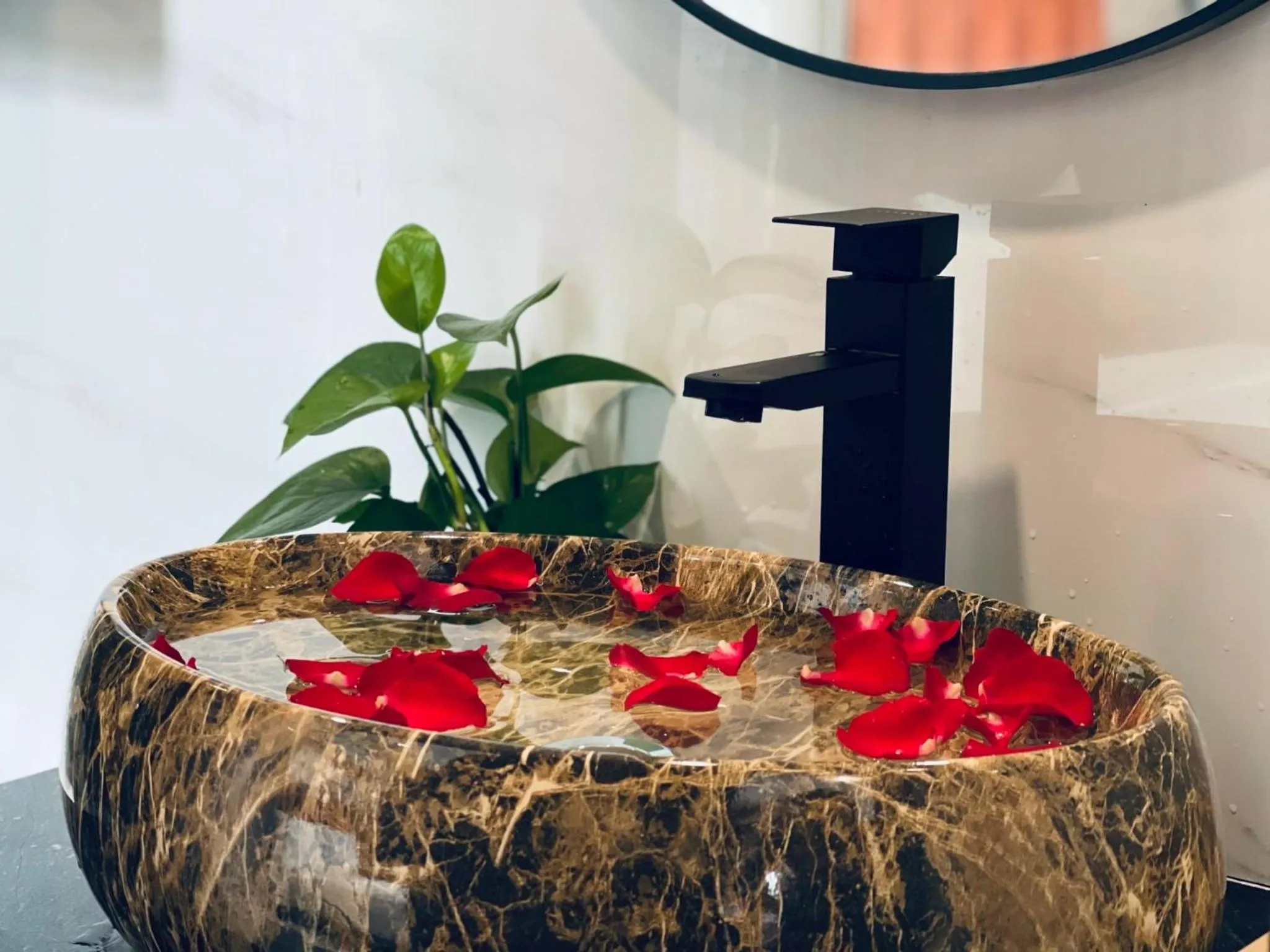 Property building in Ha Long Seasun Hotel