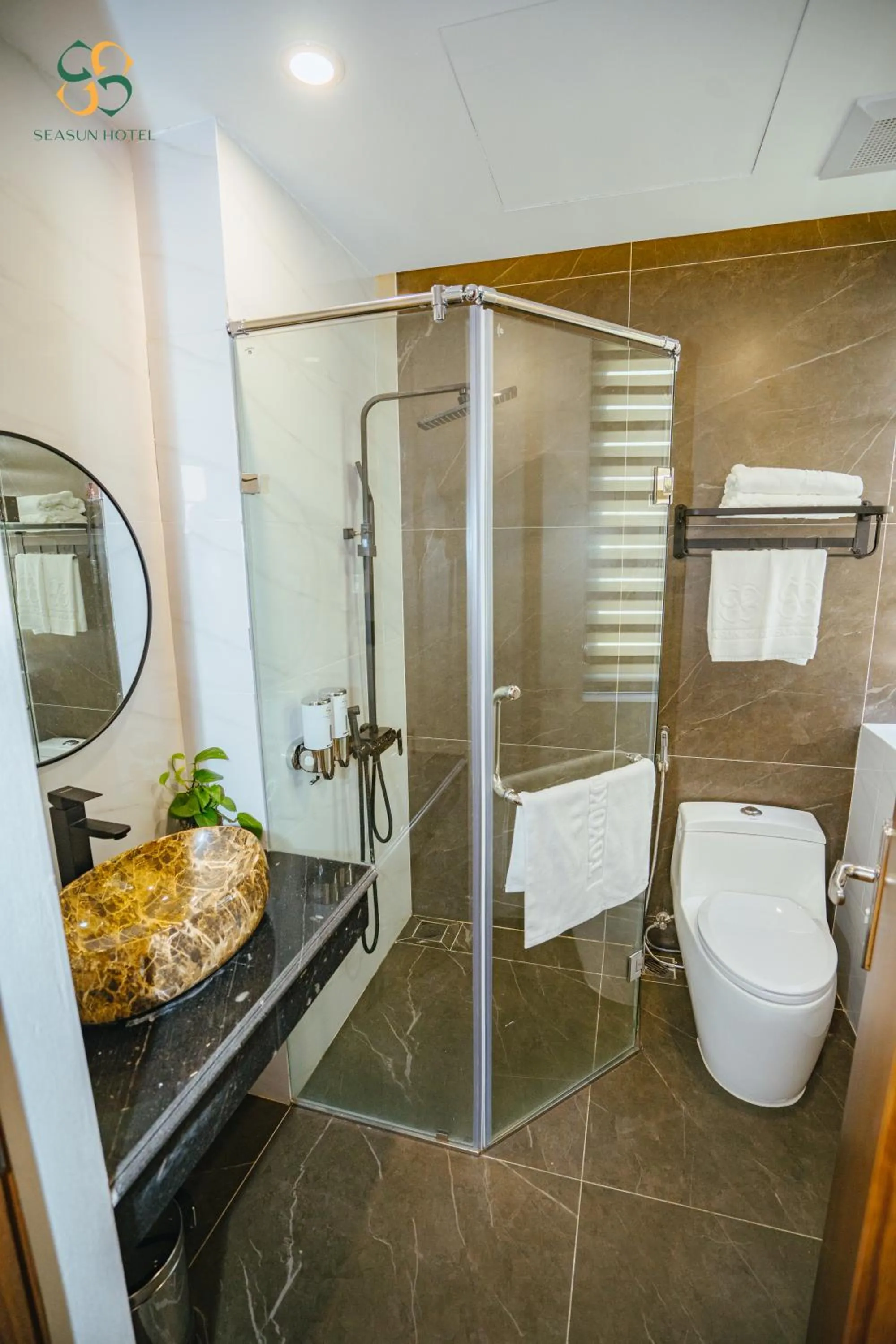 Bathroom in Ha Long Seasun Hotel