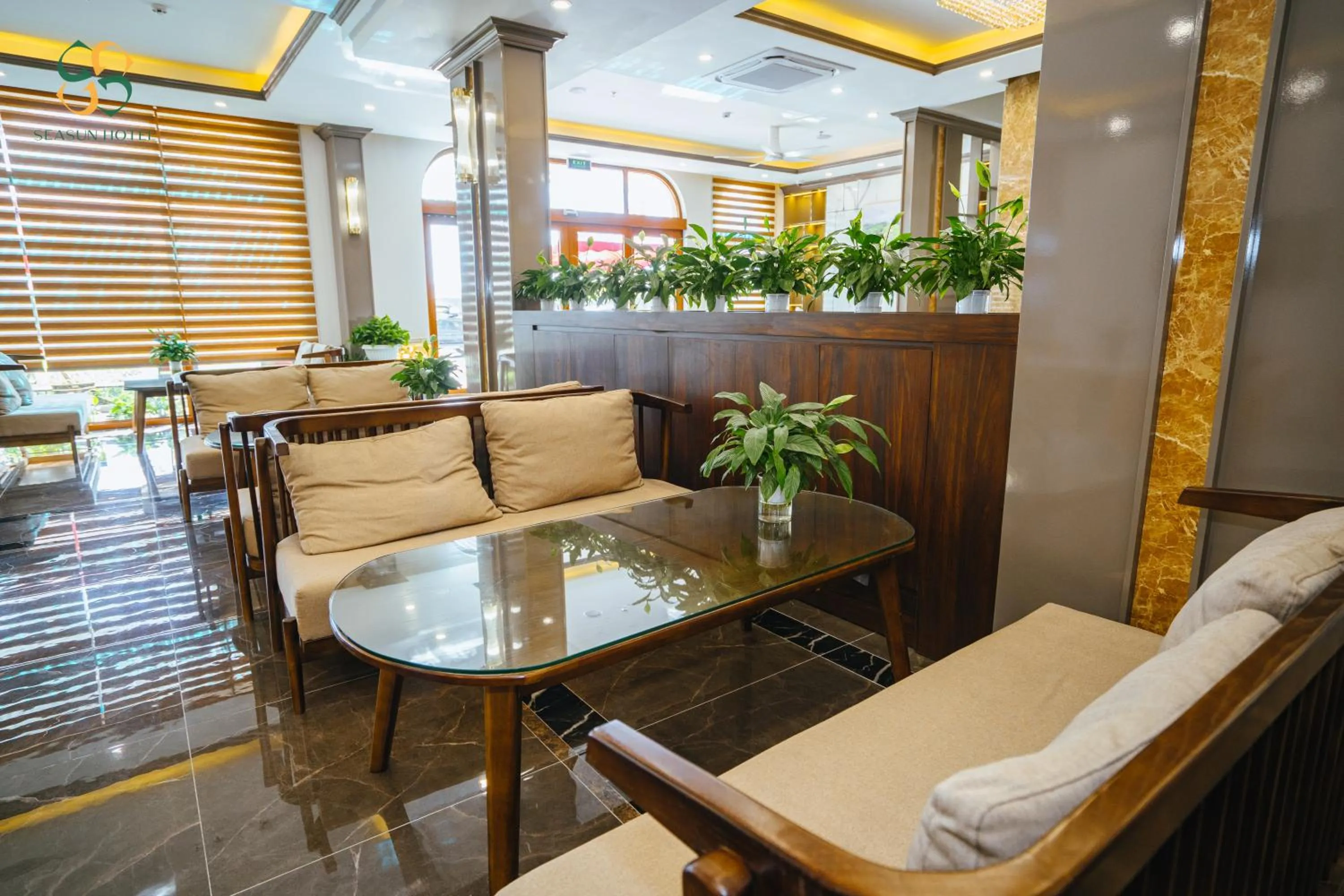 Lobby or reception in Ha Long Seasun Hotel