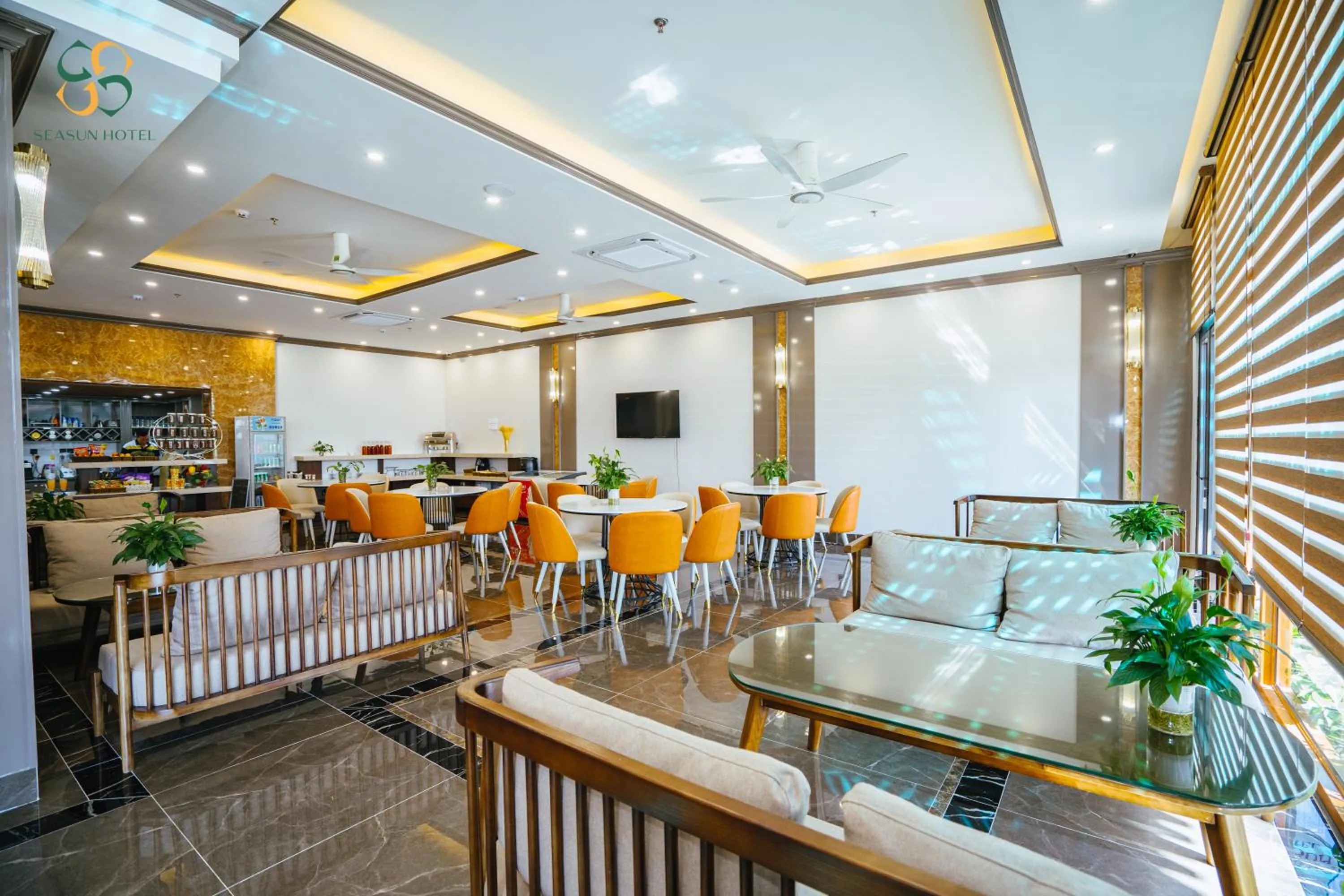 Restaurant/places to eat in Ha Long Seasun Hotel