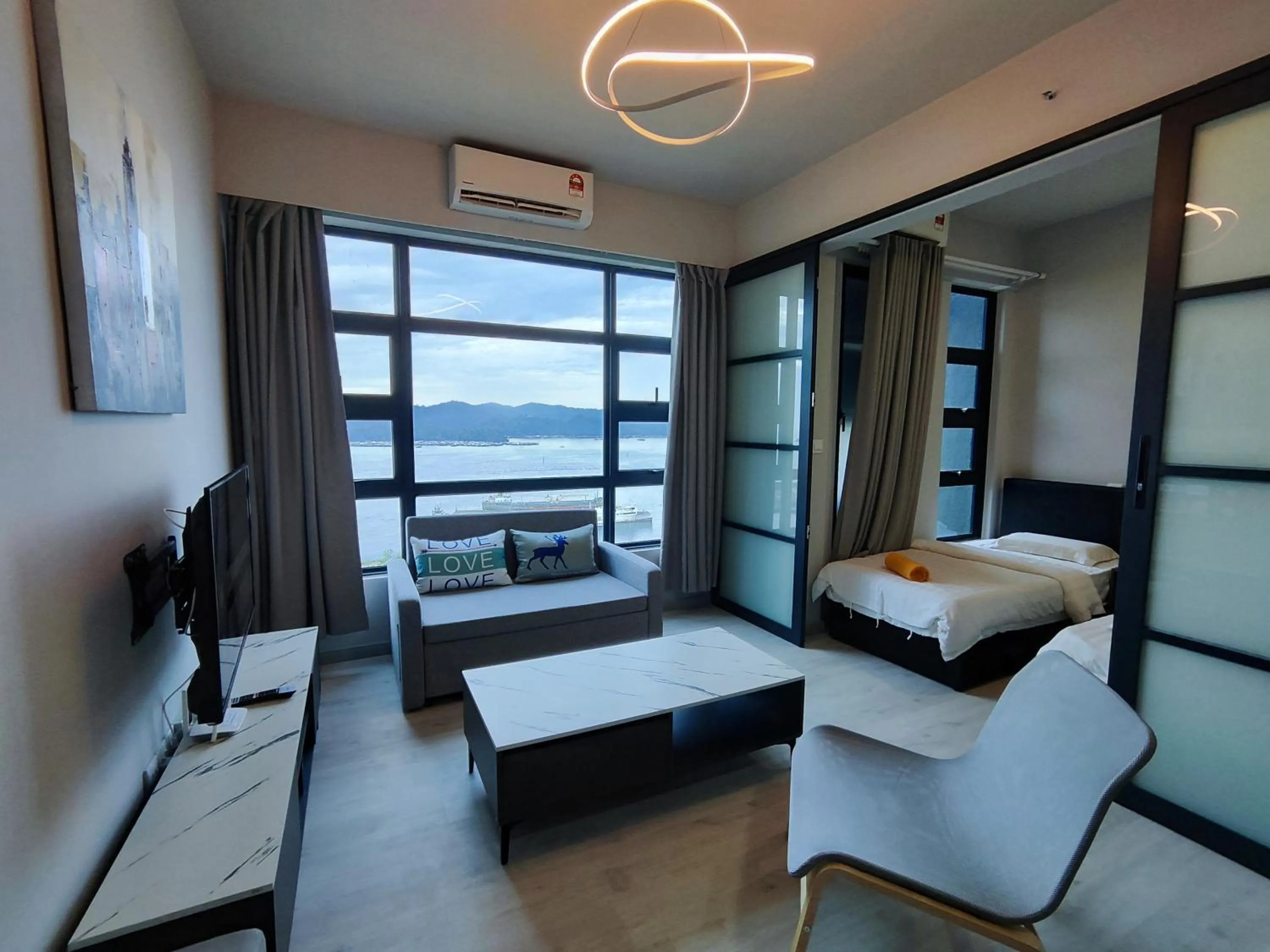 Bed in Jesselton Quay Citypads