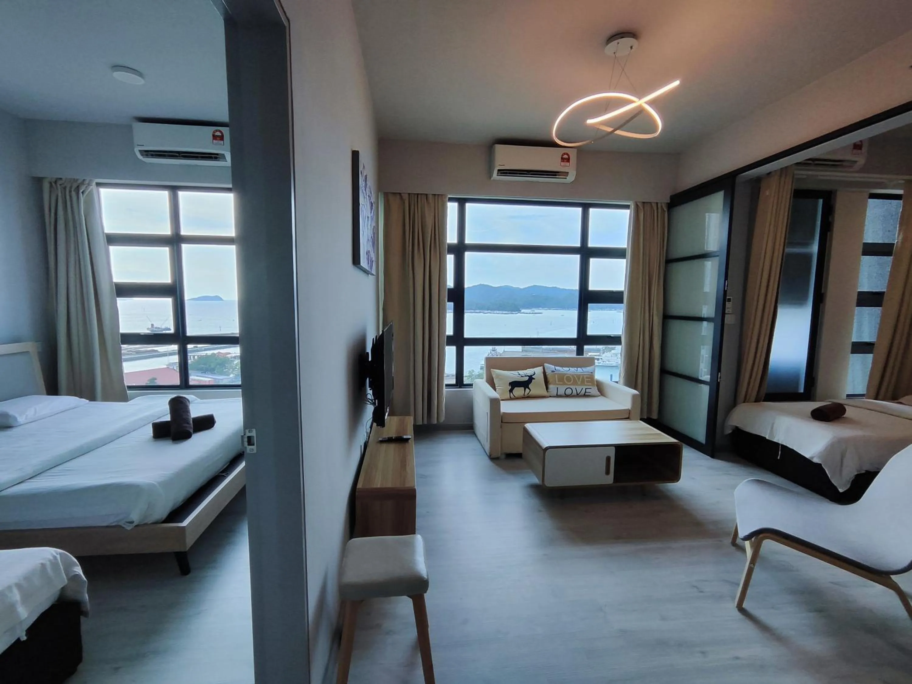 Bed in Jesselton Quay Citypads