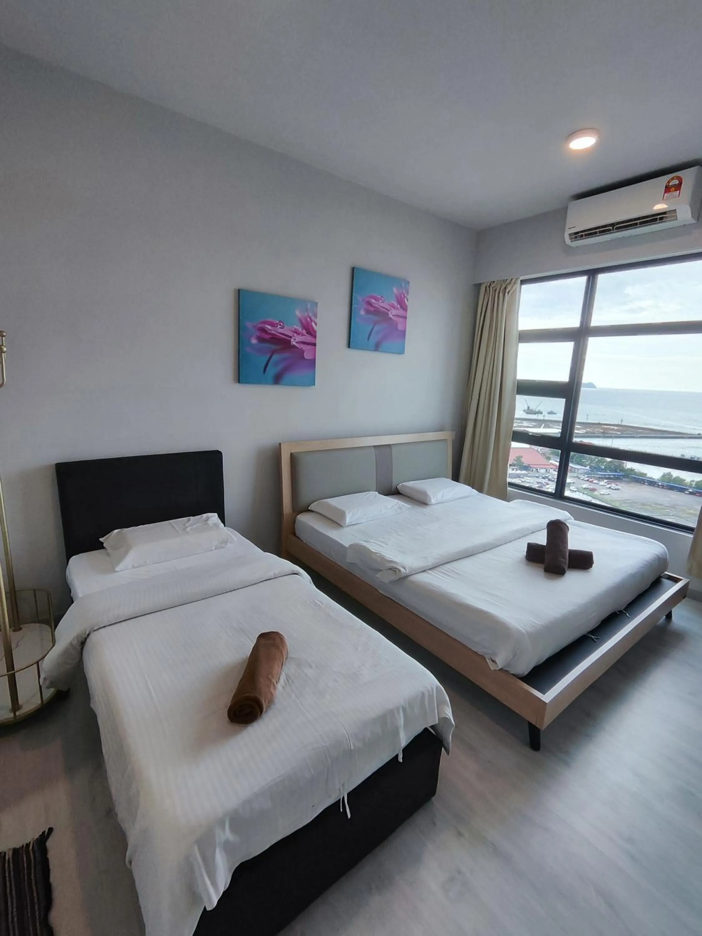 Bed in Jesselton Quay Citypads