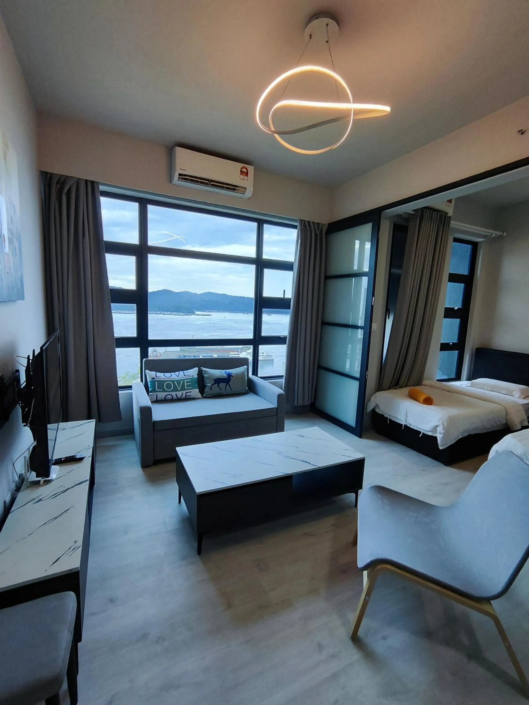 Bed in Jesselton Quay Citypads