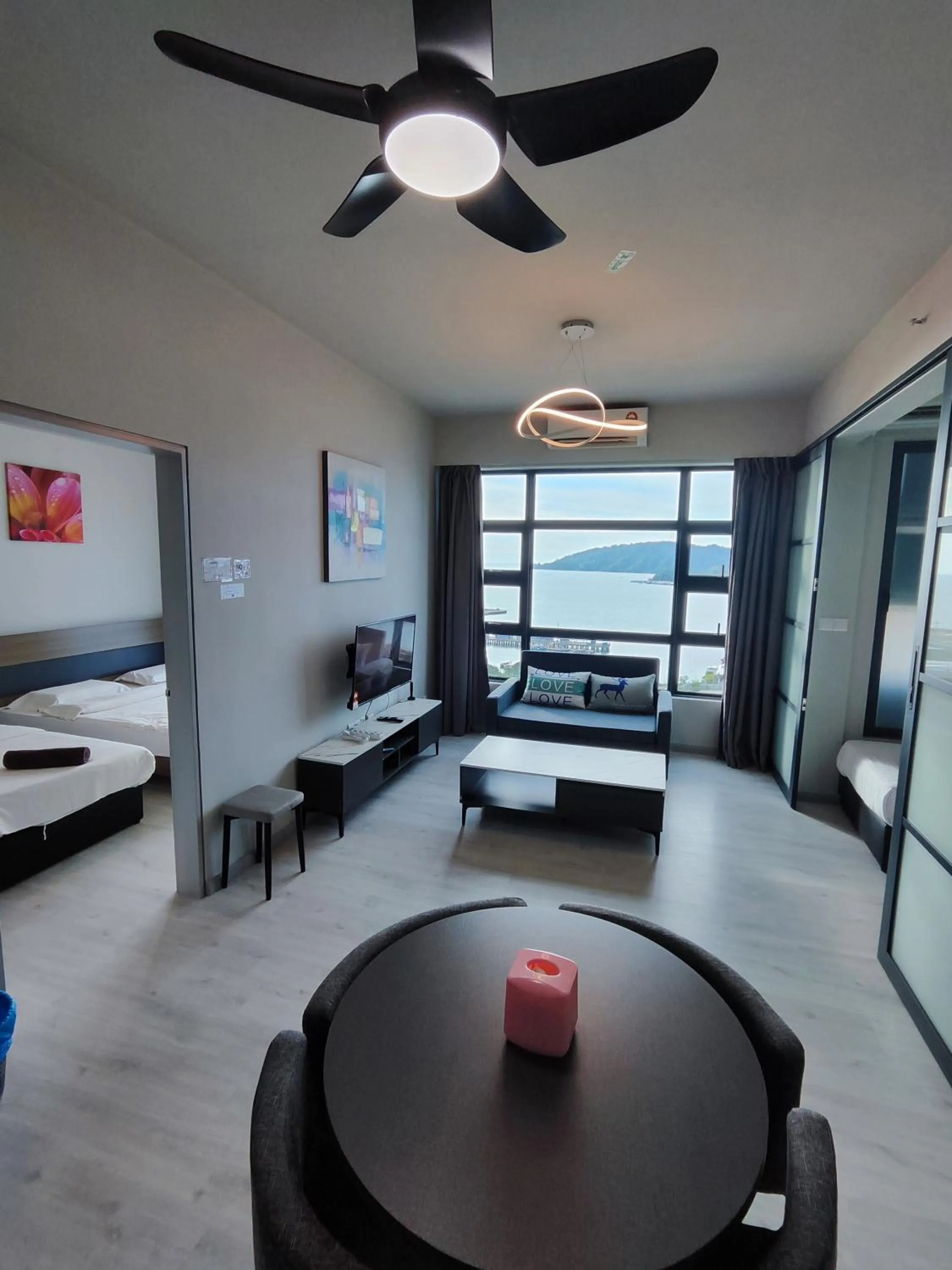 Bed in Jesselton Quay Citypads