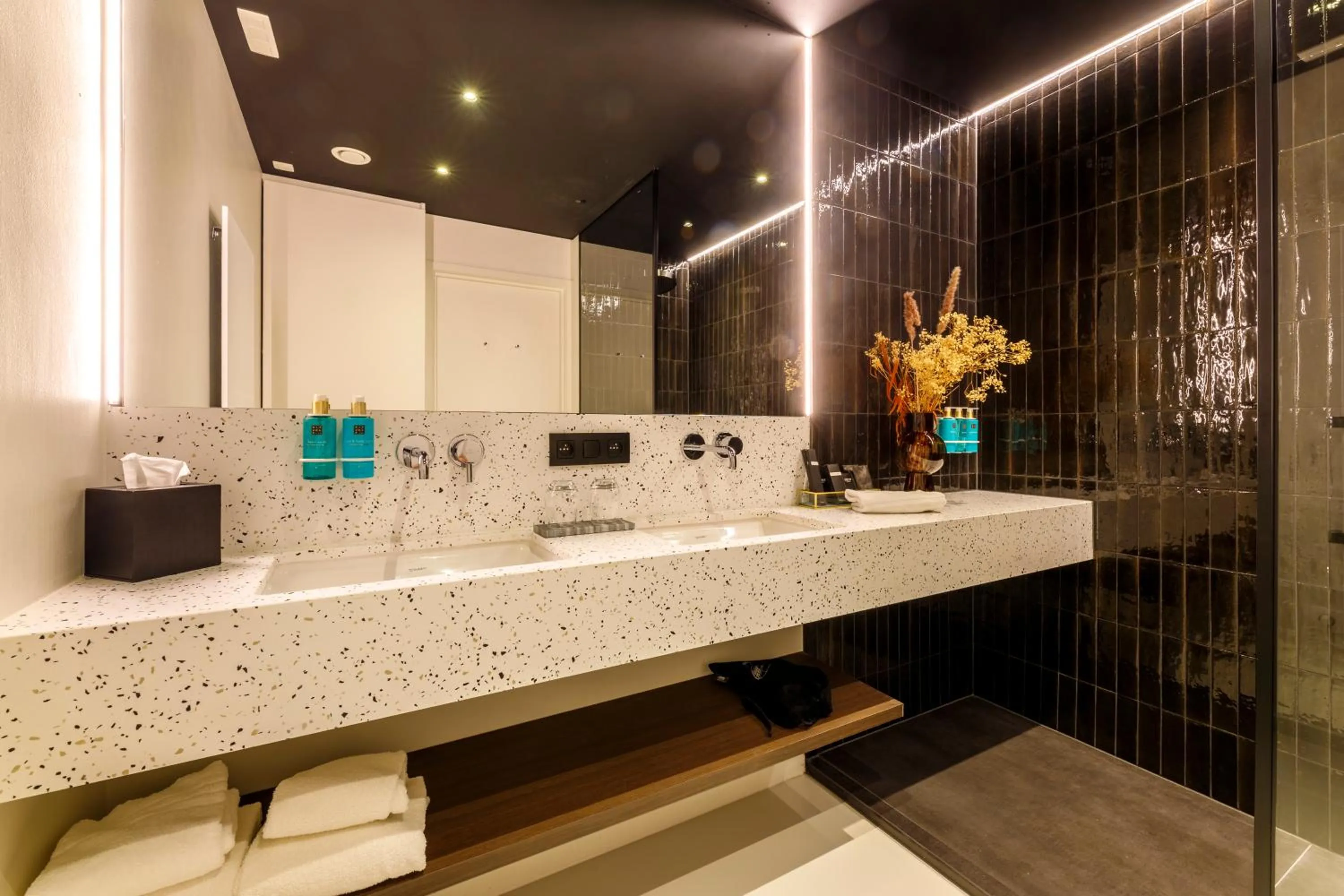 Bathroom in The CORNR Hotel