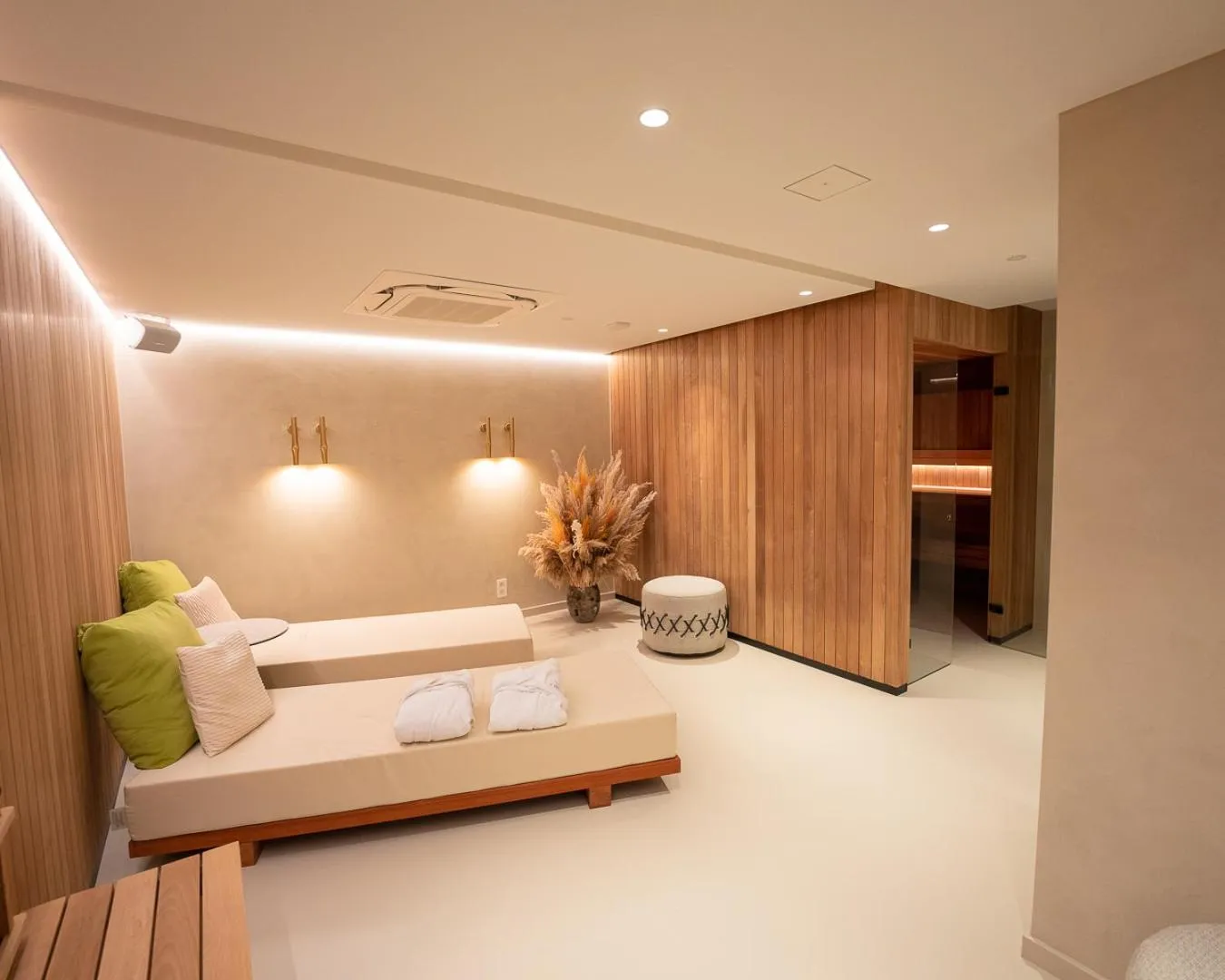 Spa and wellness centre/facilities, Bed in The CORNR Hotel