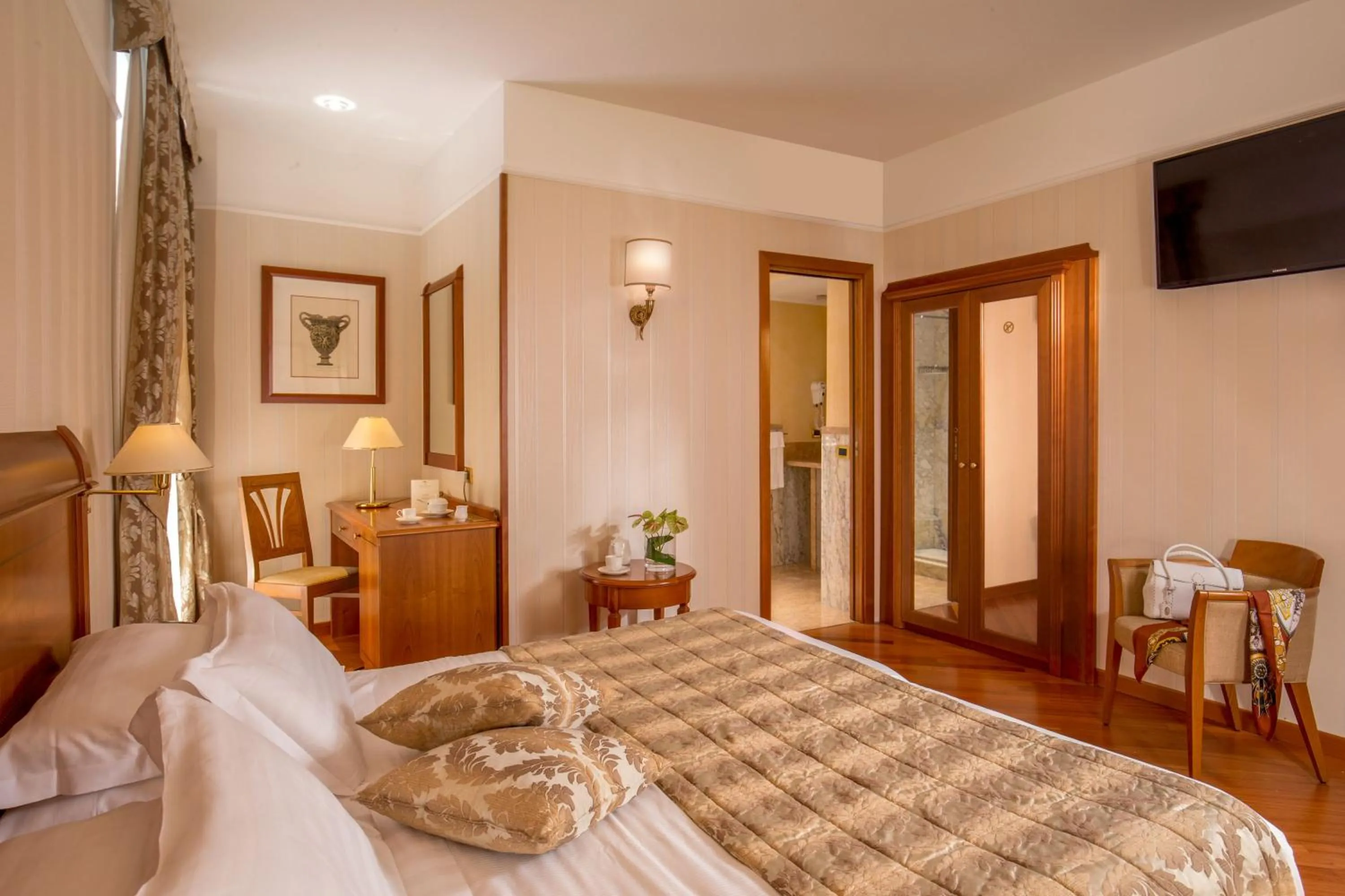 Bedroom, Bed in Albergo Ottocento
