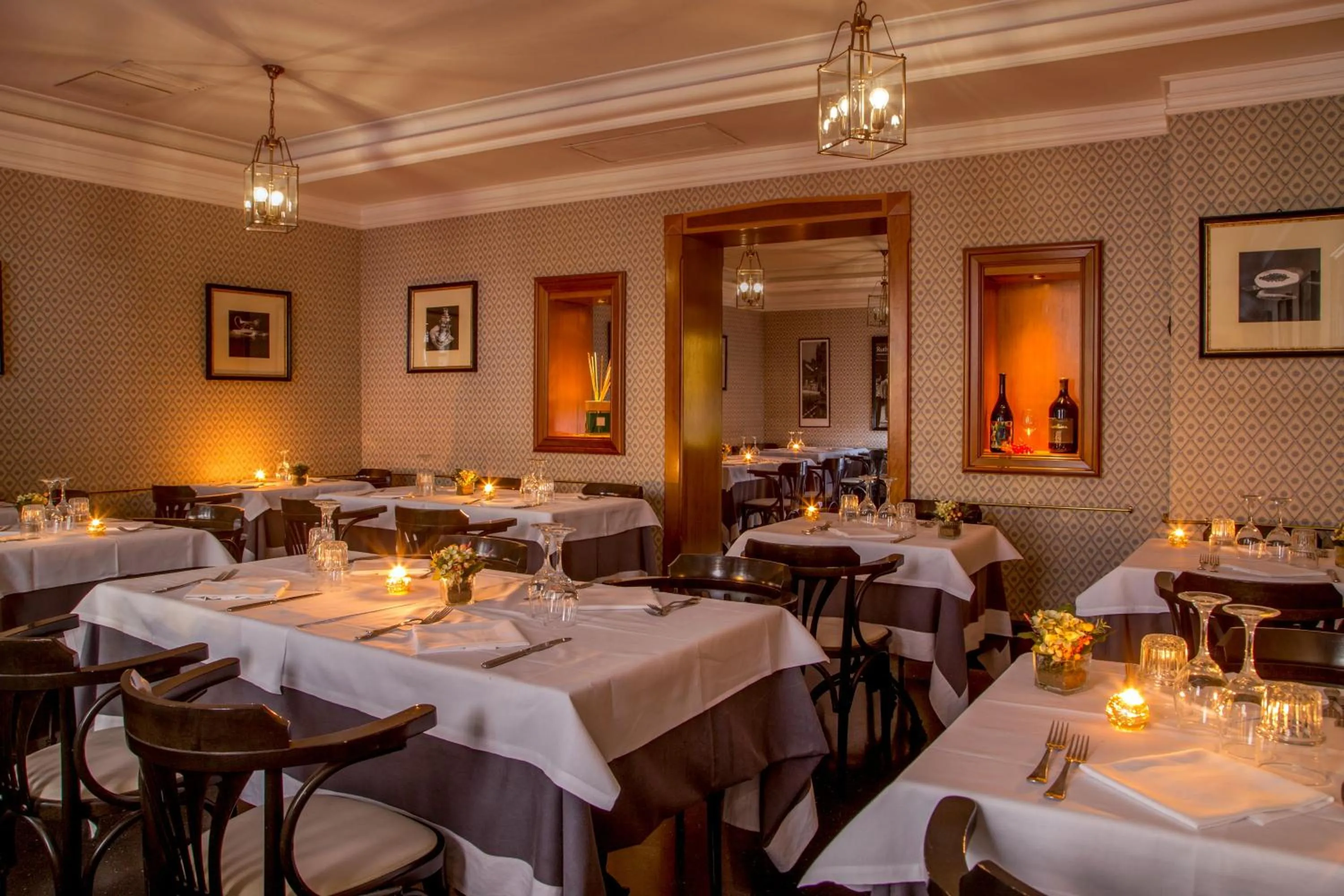 Restaurant/places to eat in Albergo Ottocento