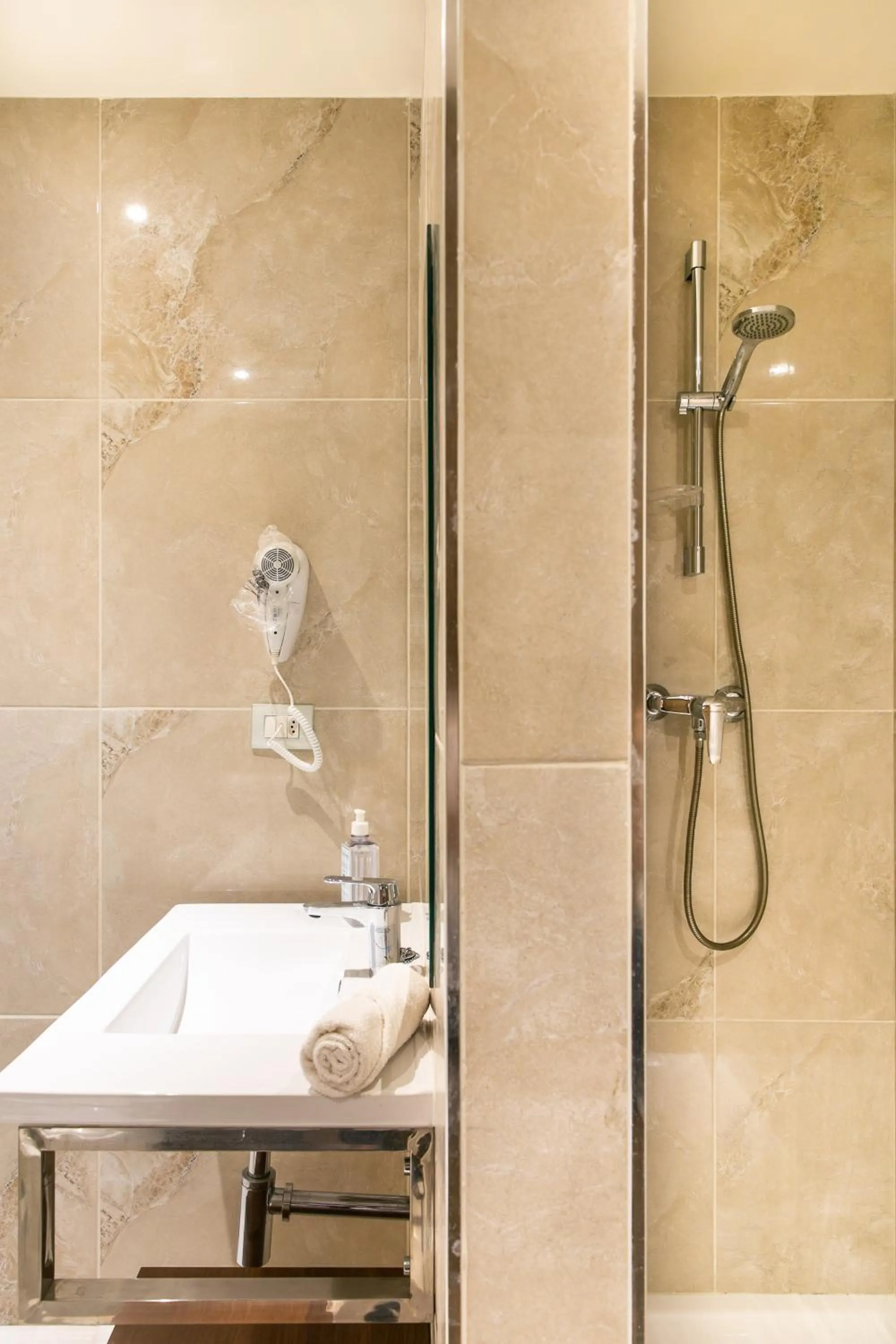 Shower in VM Hotel Cumbuco