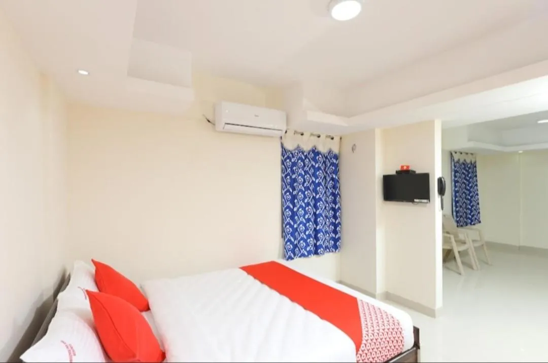 Bed in PHOENIX INN