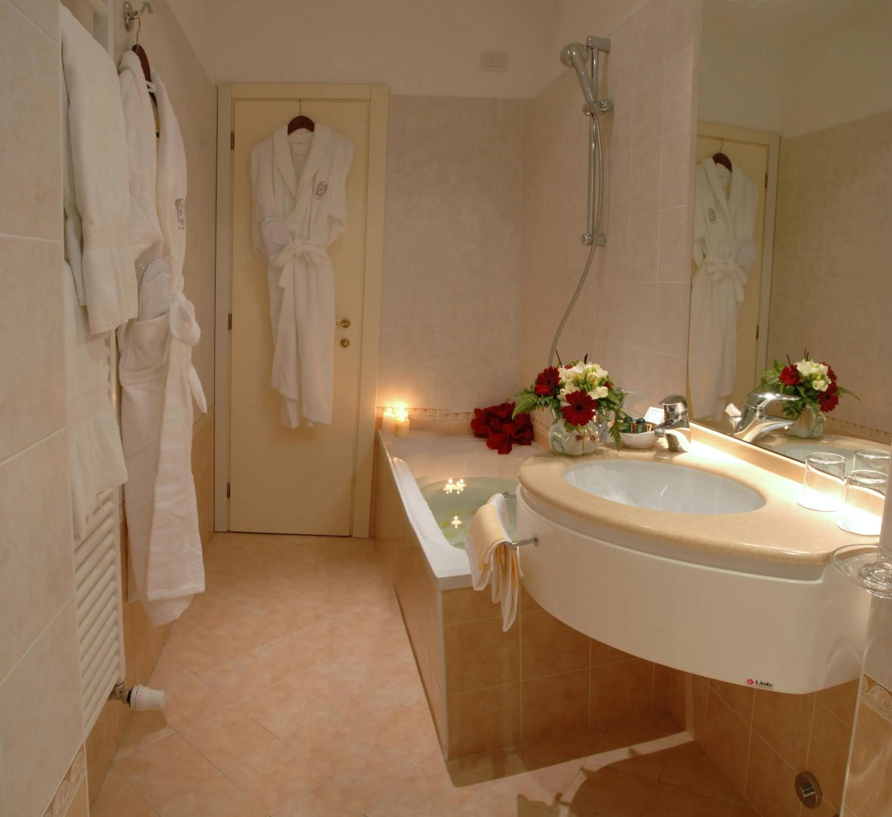 Bathroom in Hotel Paradiso