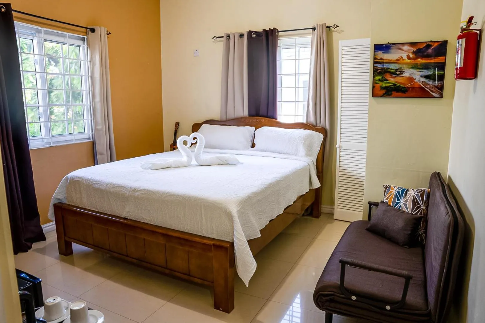 Bed in Incognito Culture Rooms