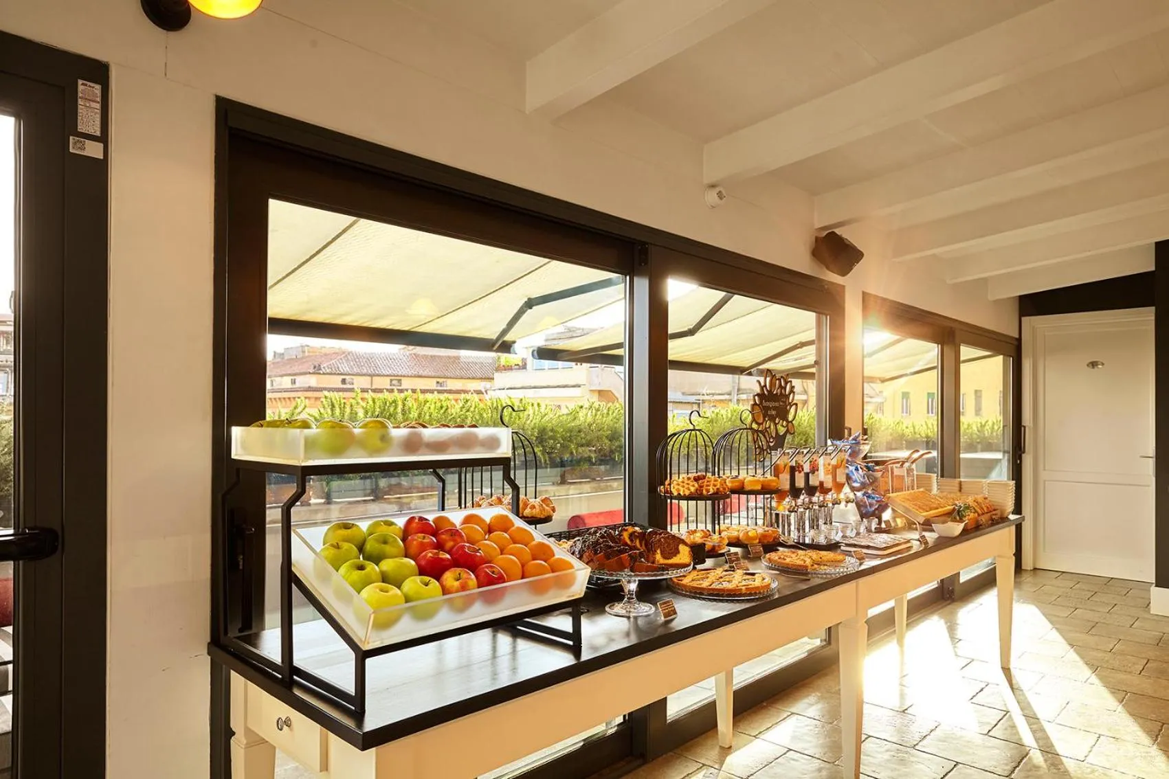 Breakfast in Trianon Borgo Pio Aparthotel