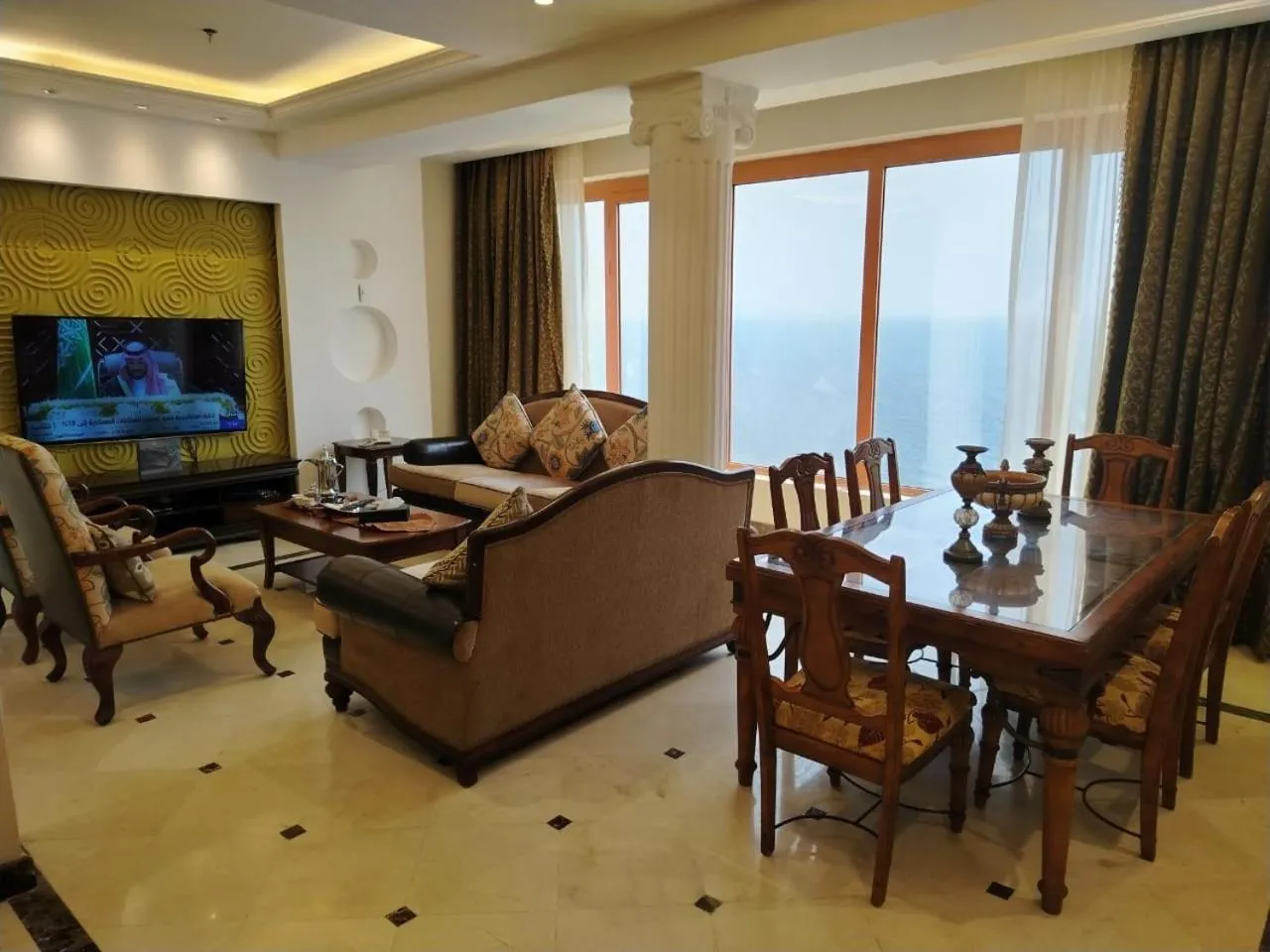Communal lounge/ TV room in Al-Borg Al-Watheer Serviced apartments