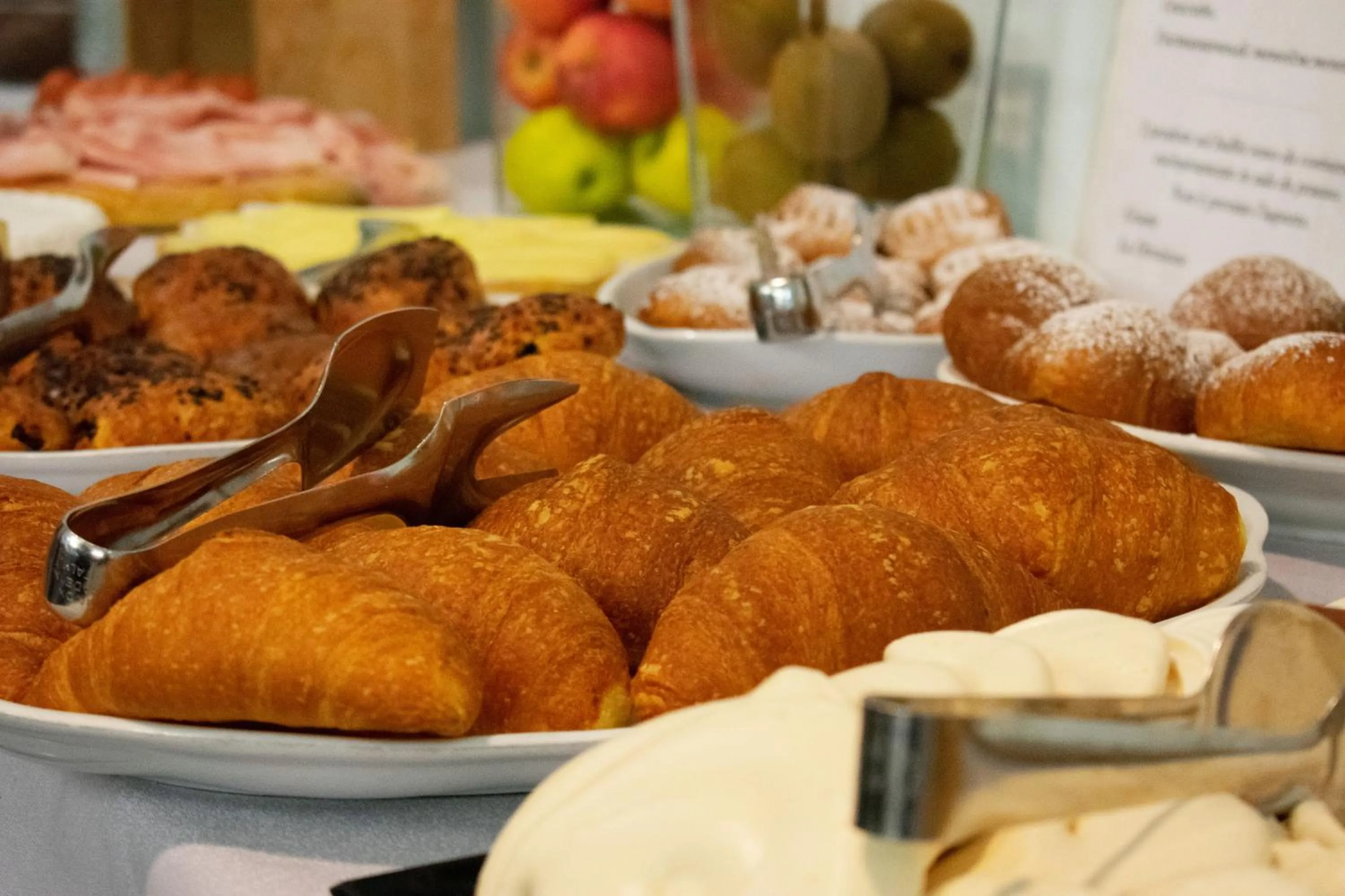 American breakfast in Hotel Villa Mare