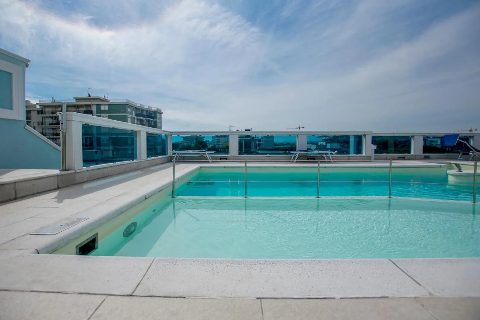Swimming pool in Hotel Villa Mare