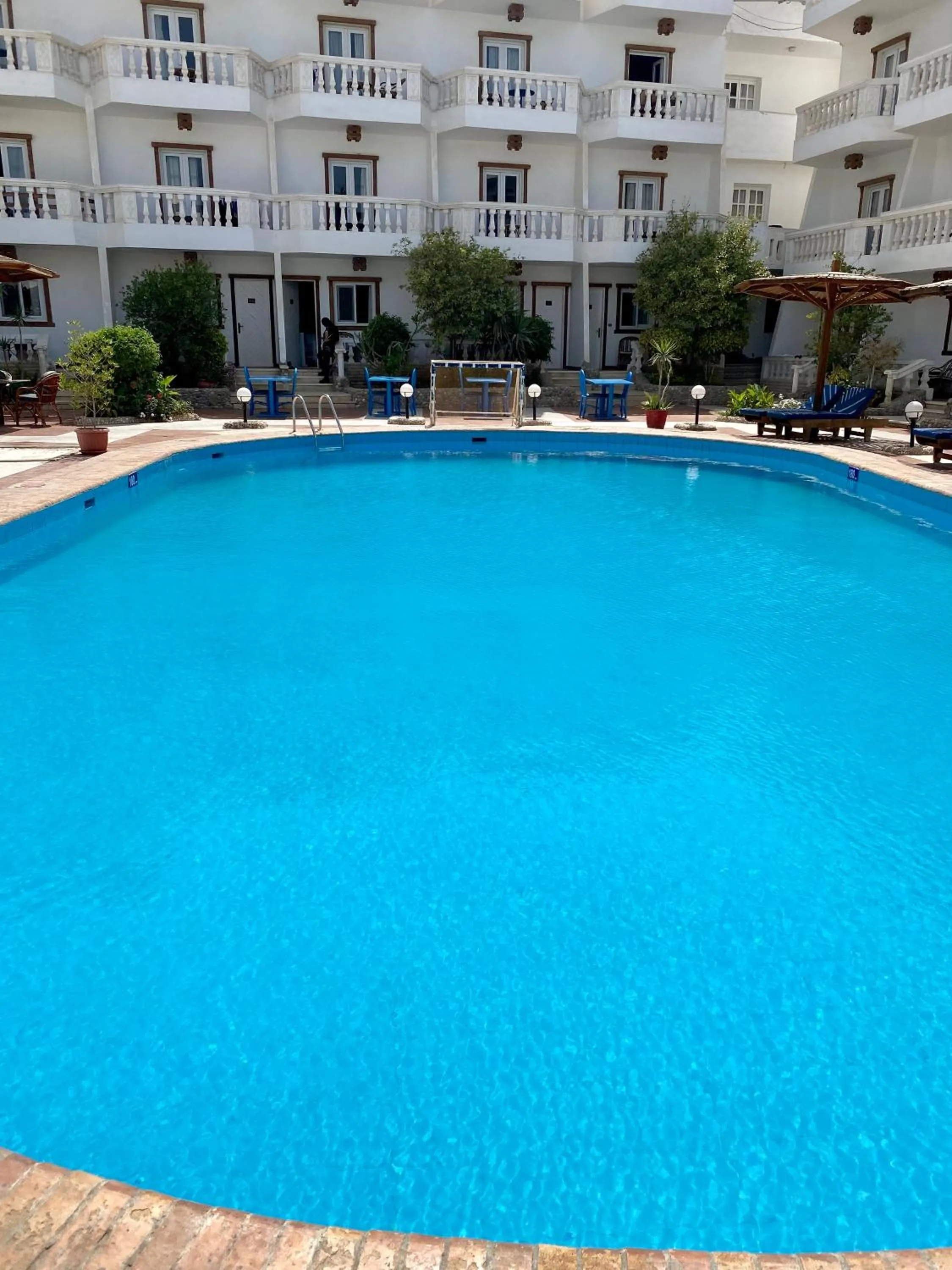 Pool view in Zak Inn