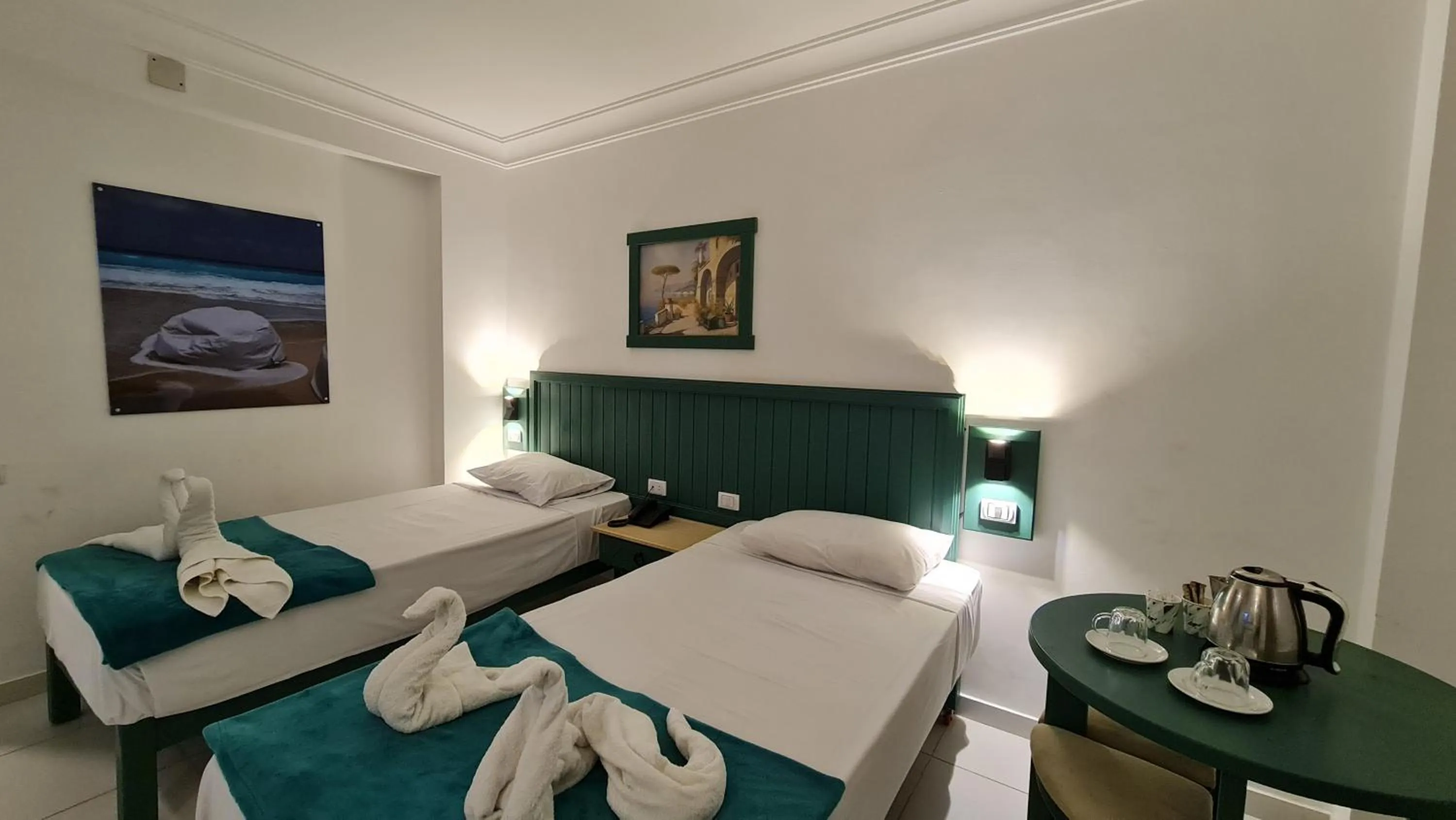 Bedroom, Bed in Zak Inn