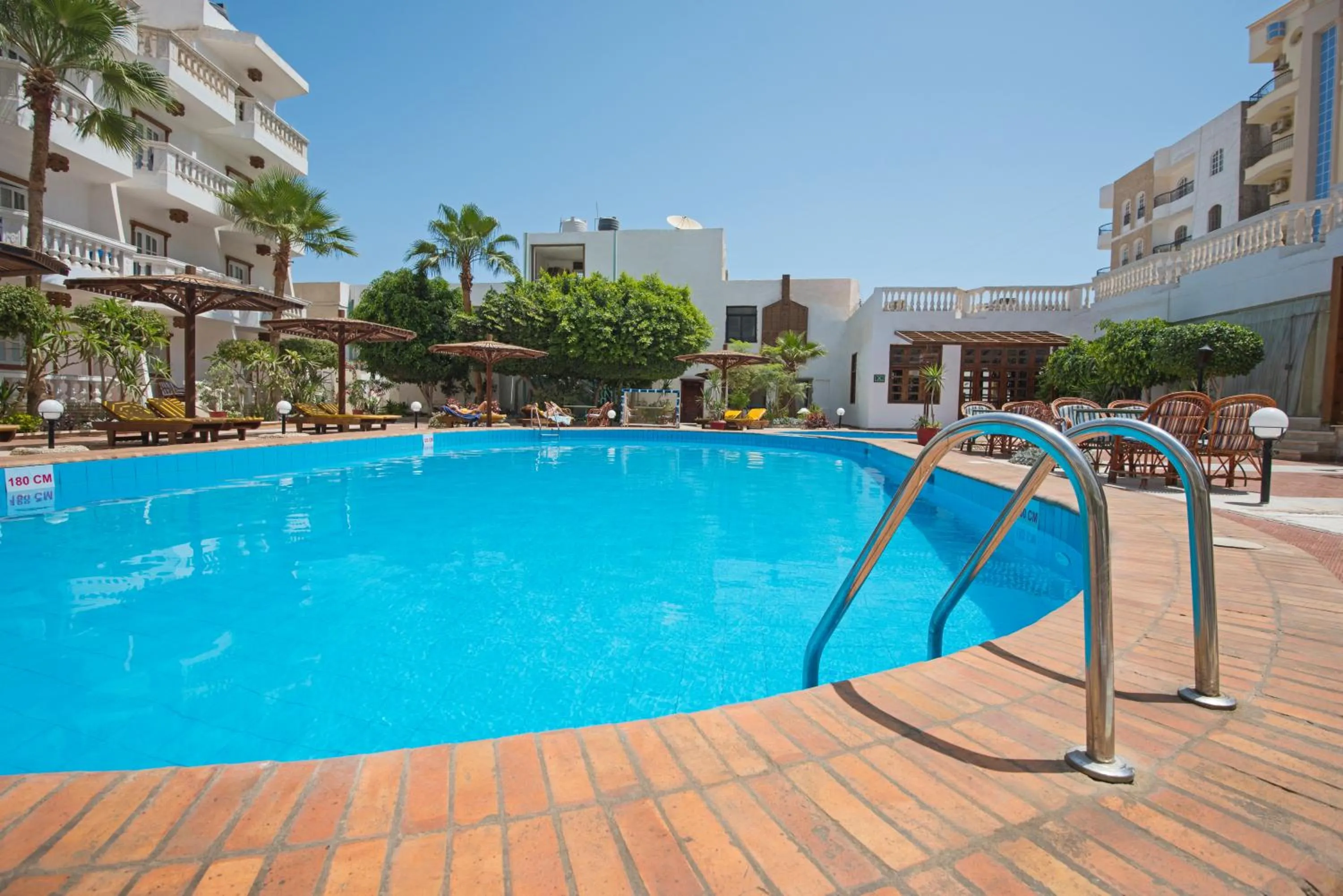 Pool view in Zak Inn