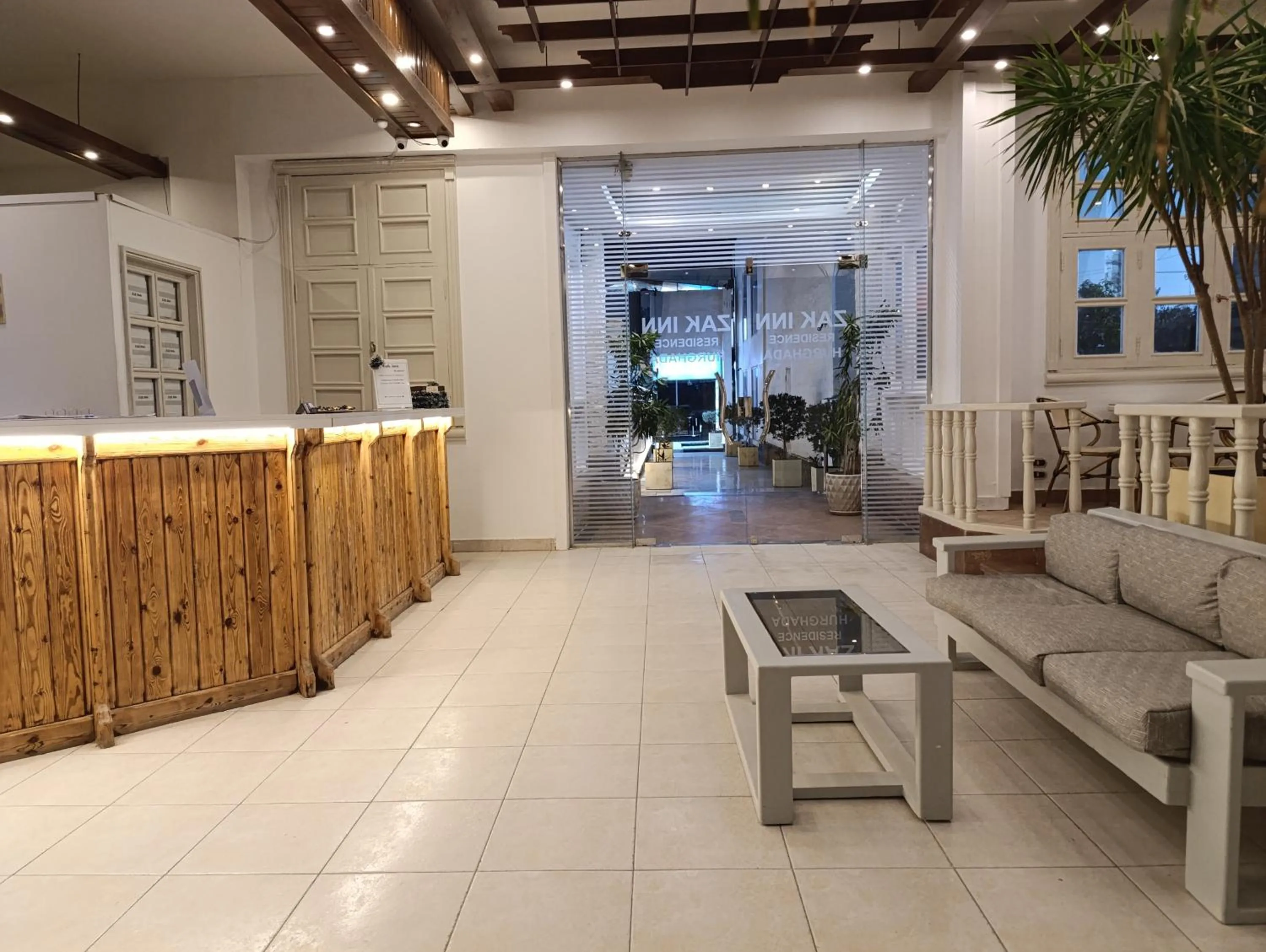 Facade/entrance in Zak Inn