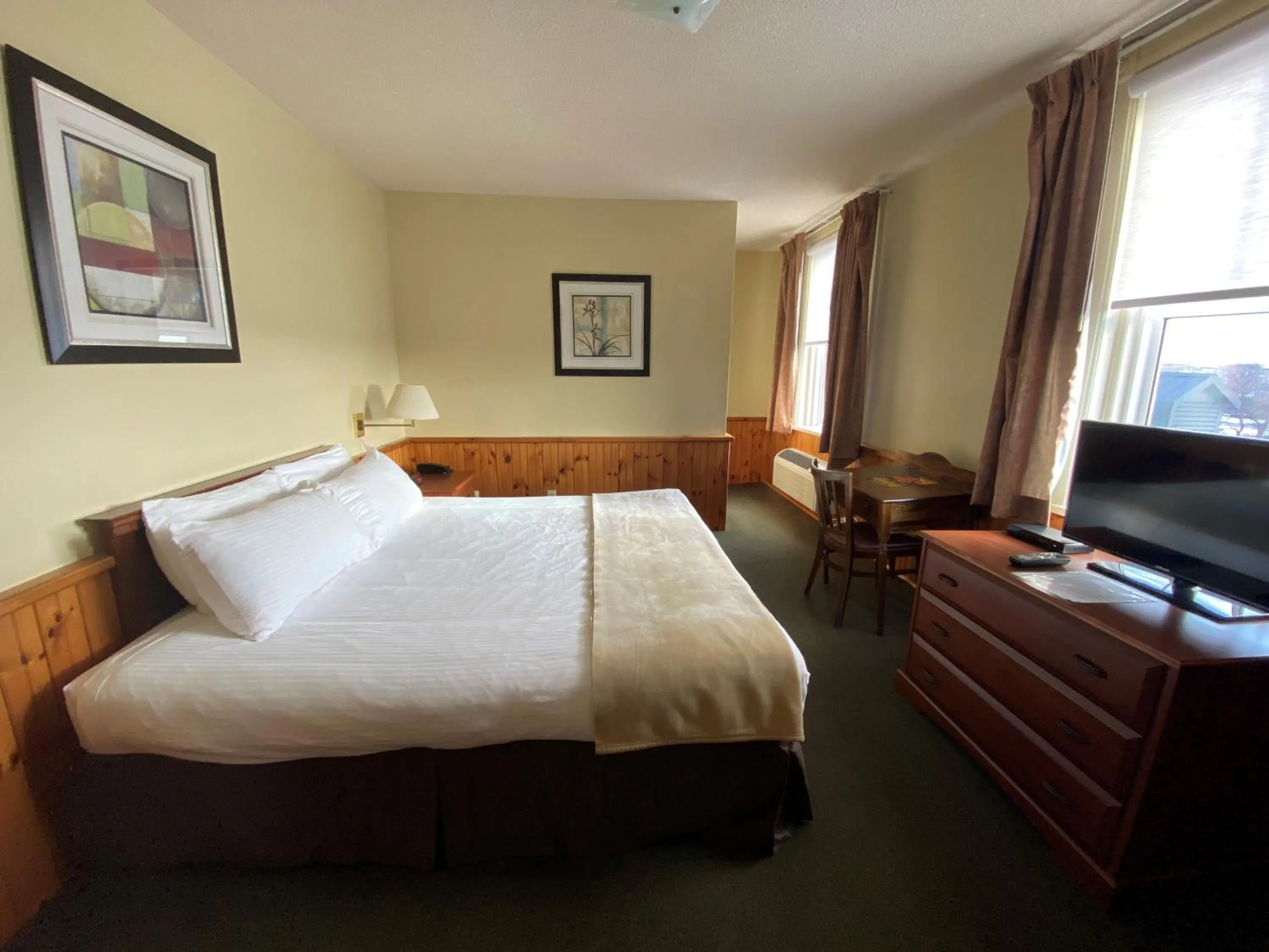 TV and multimedia, Bed in Hotel Bedford