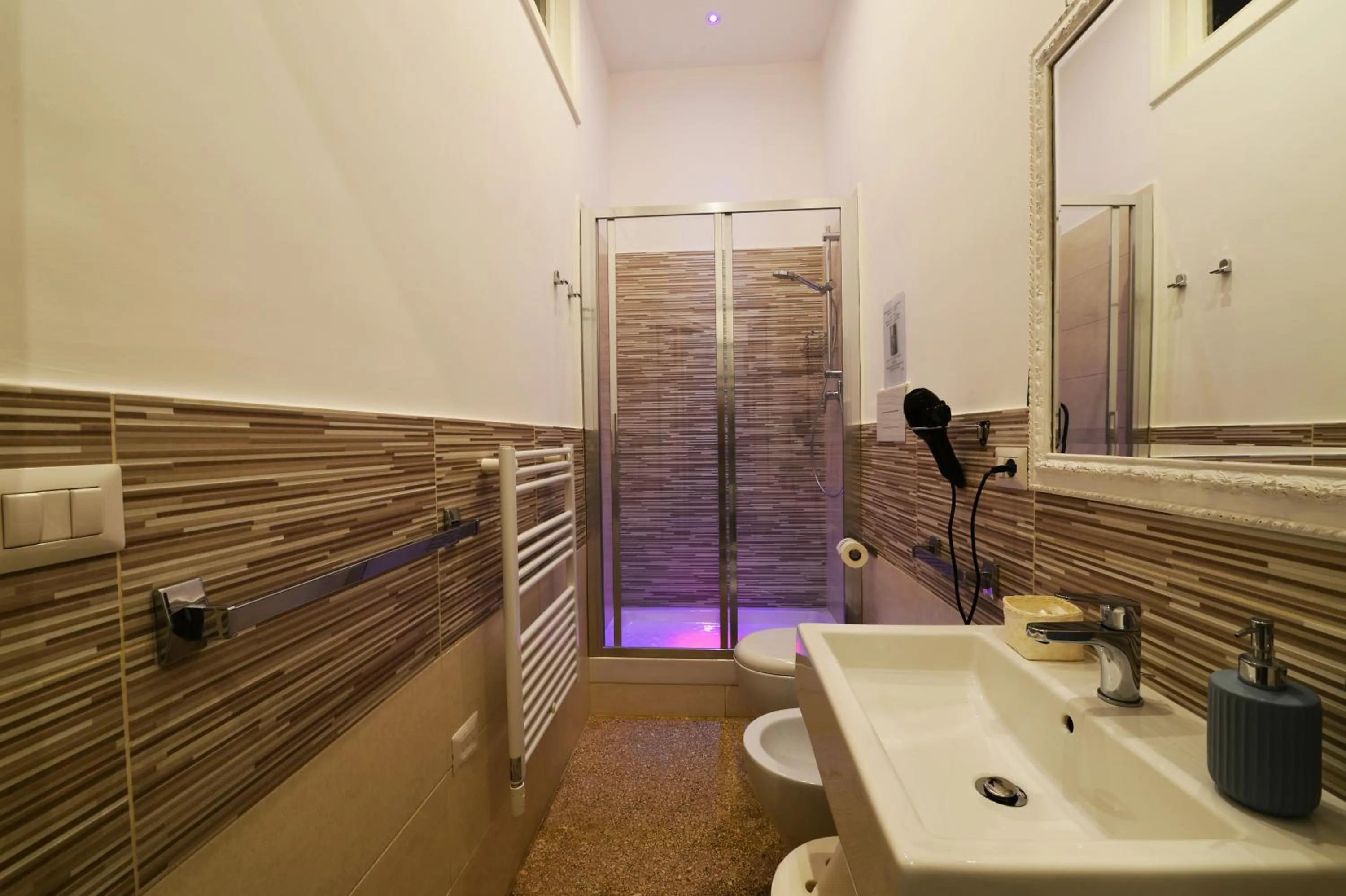 Bathroom in Conte di Cavour