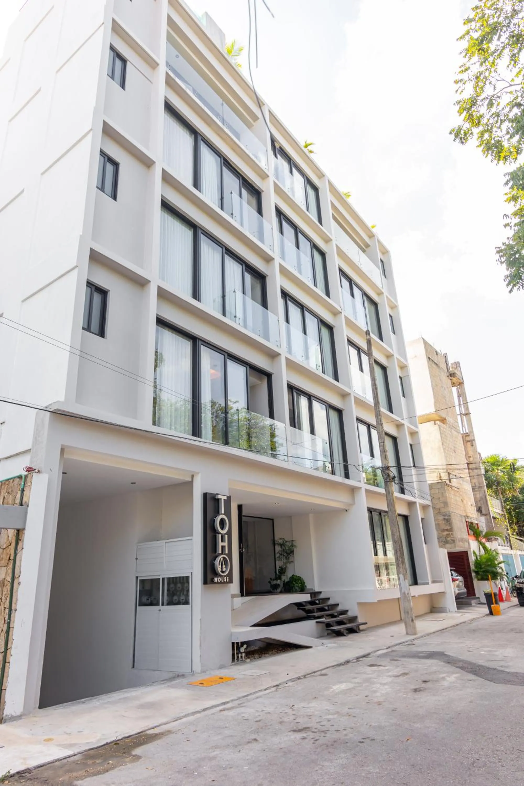 Property building in Toh House Luxury by Boutique Apartments MX