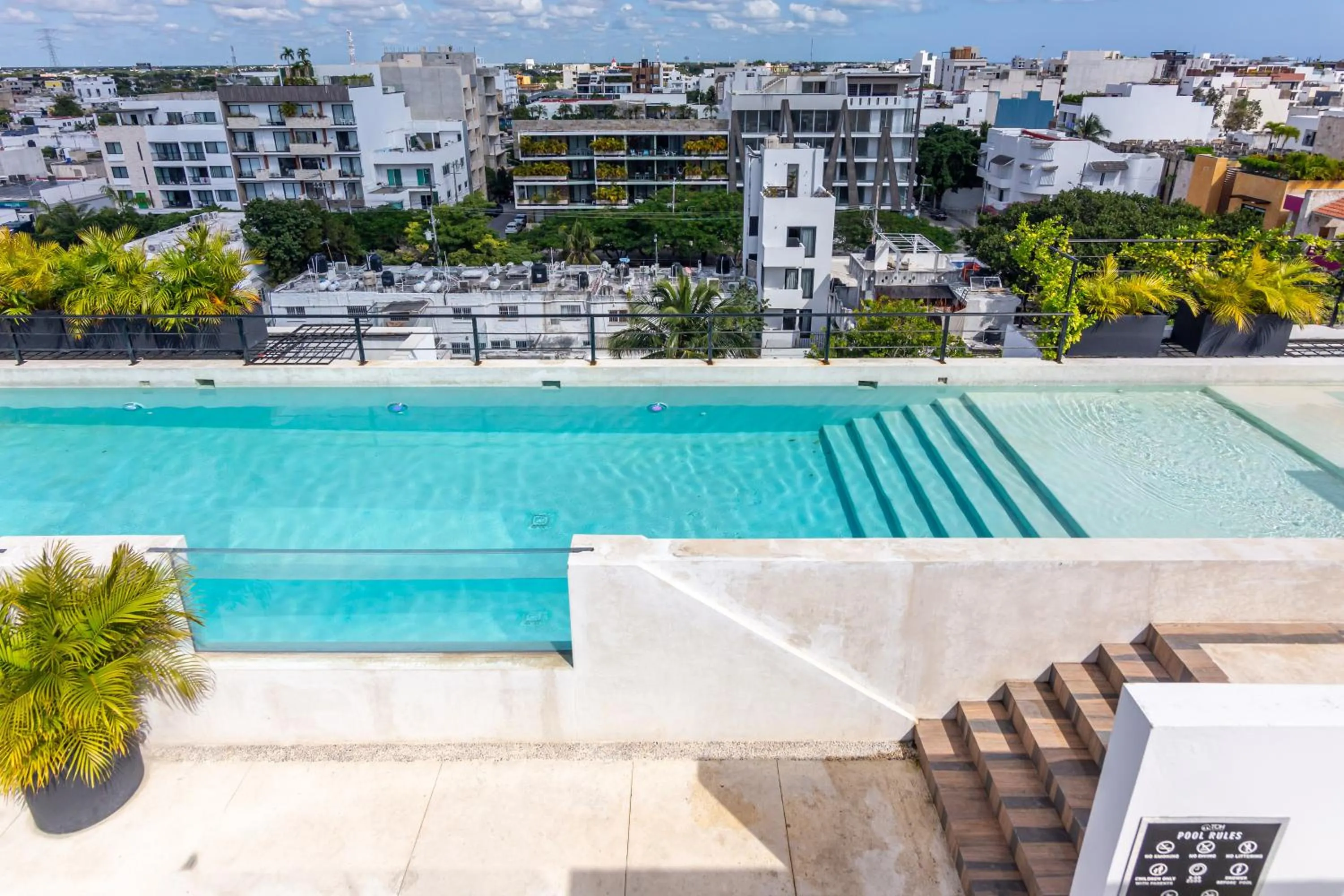 Property building in Toh House Luxury by Boutique Apartments MX