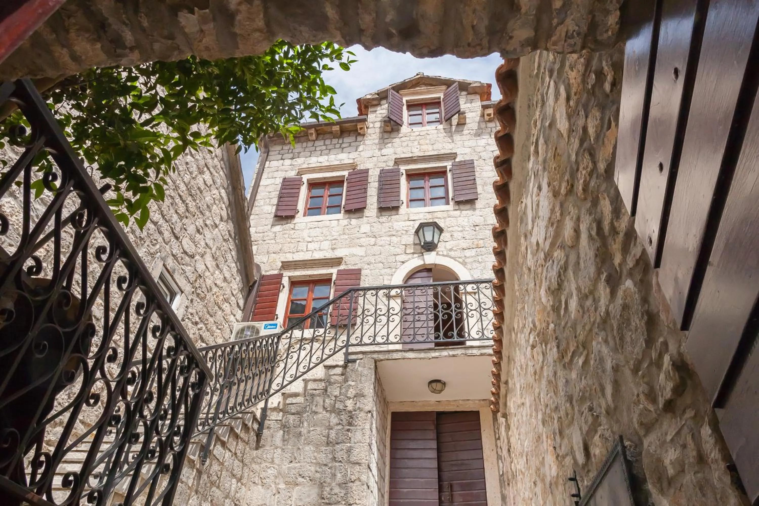 Property building in Villa & Apartments Perasto