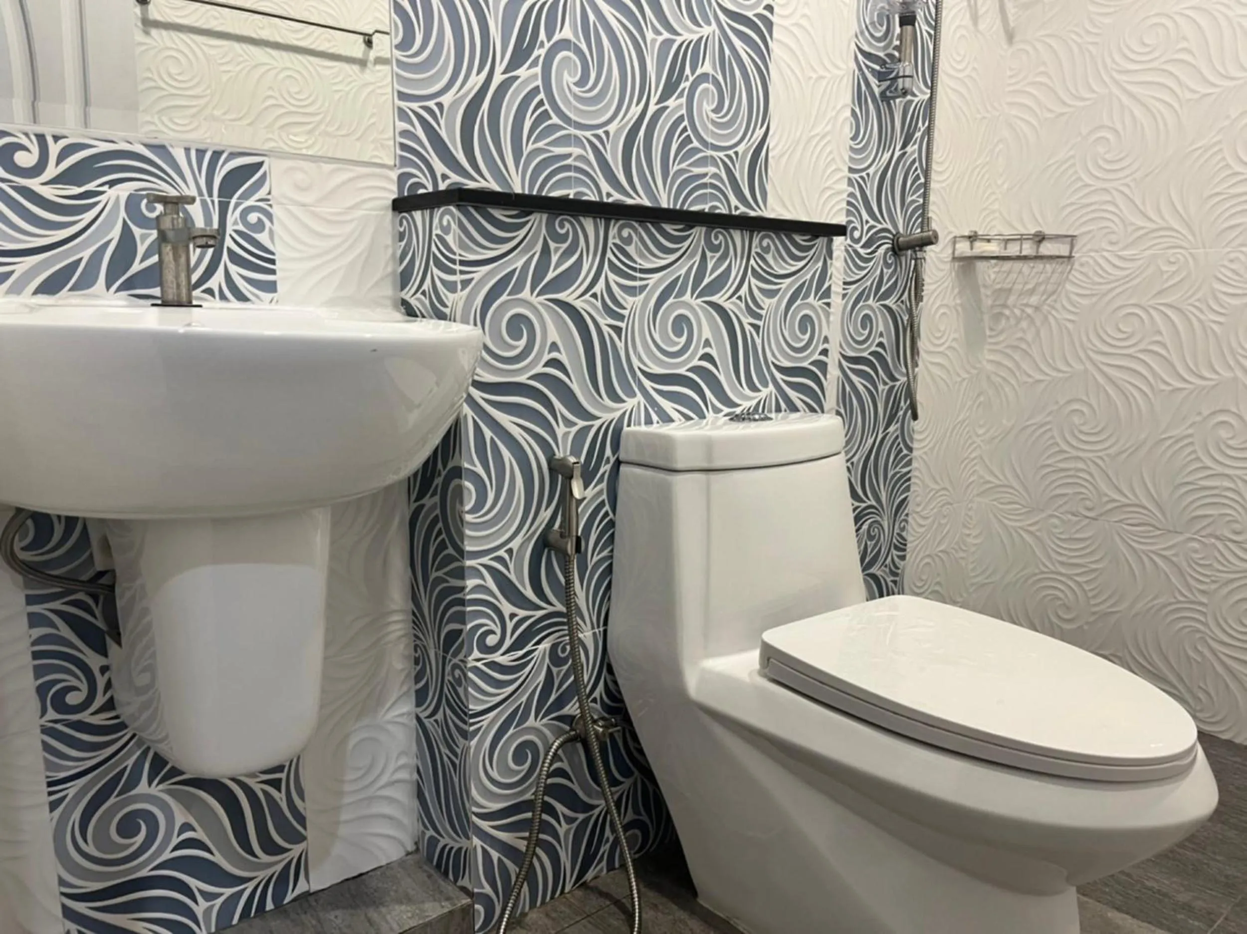 Bathroom in Anwari Hotel