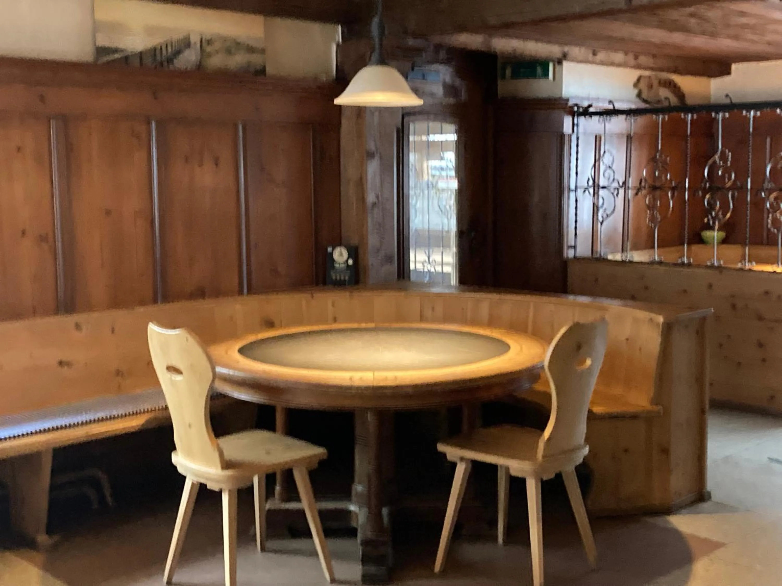 Restaurant/places to eat in Chrona Bed & Breakfast