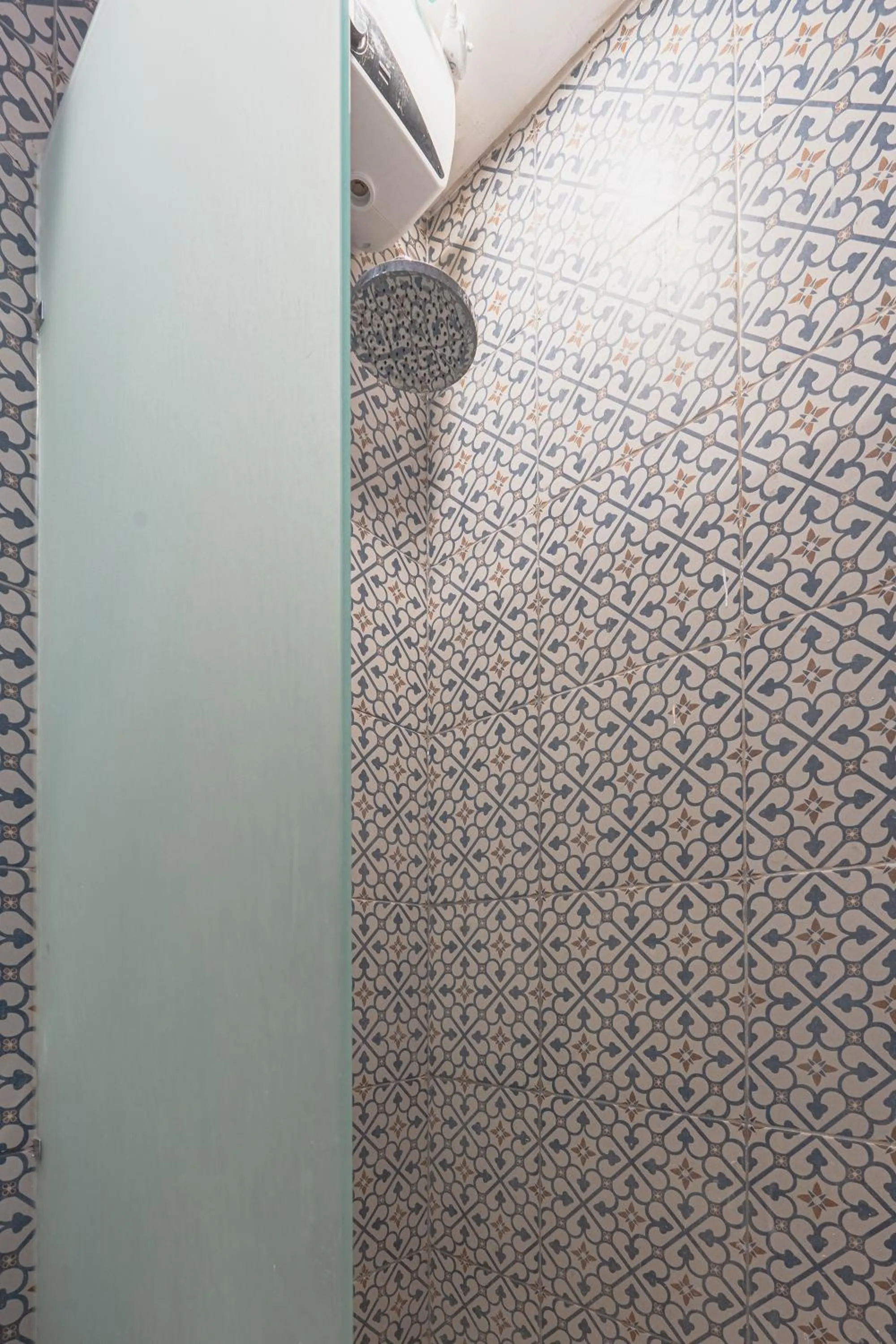 Bathroom in Malam Hari ApartHotel