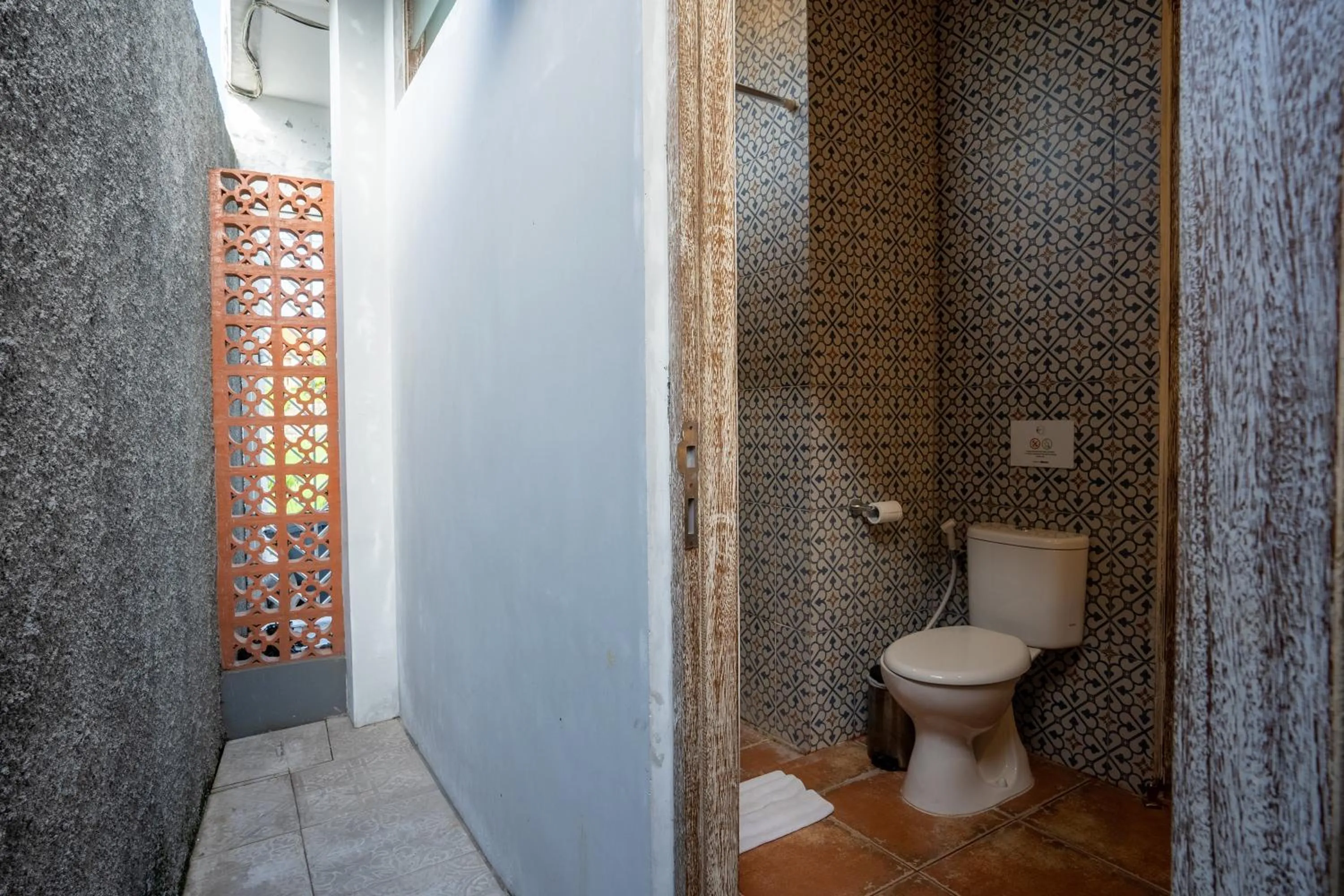 Bathroom in Malam Hari ApartHotel