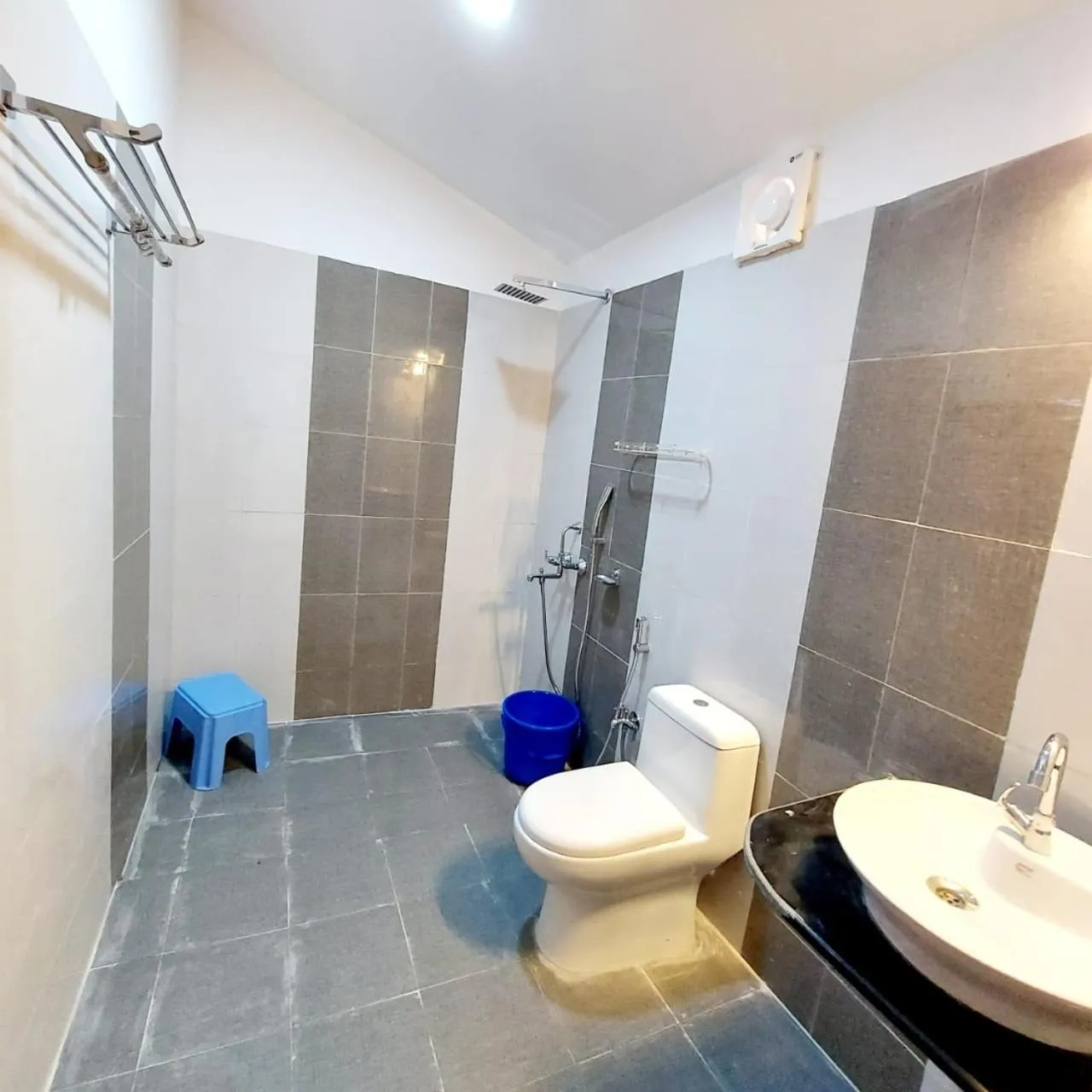 Bathroom in Lemon Grass Resort & Spa