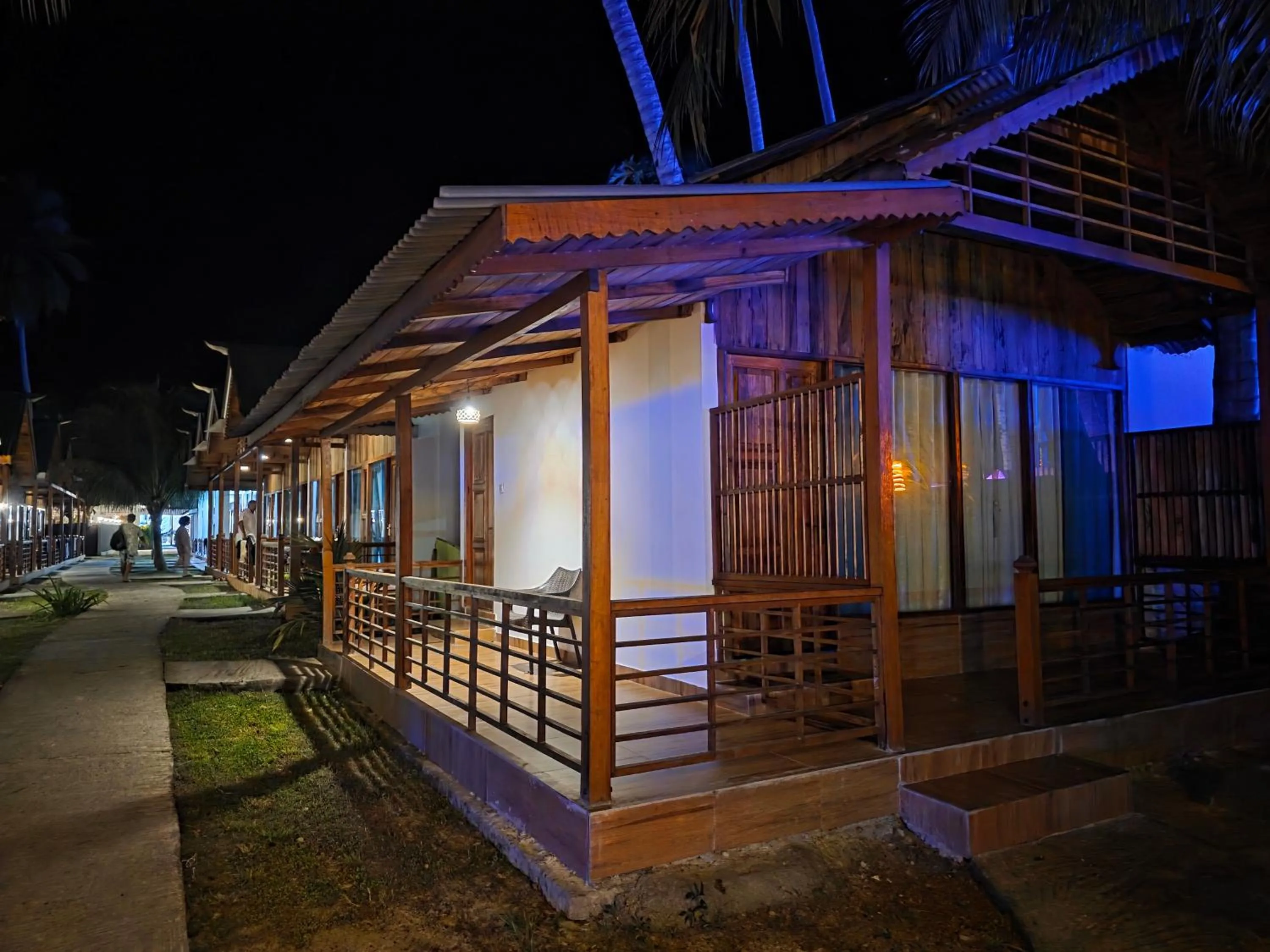 Night in Lemon Grass Resort & Spa