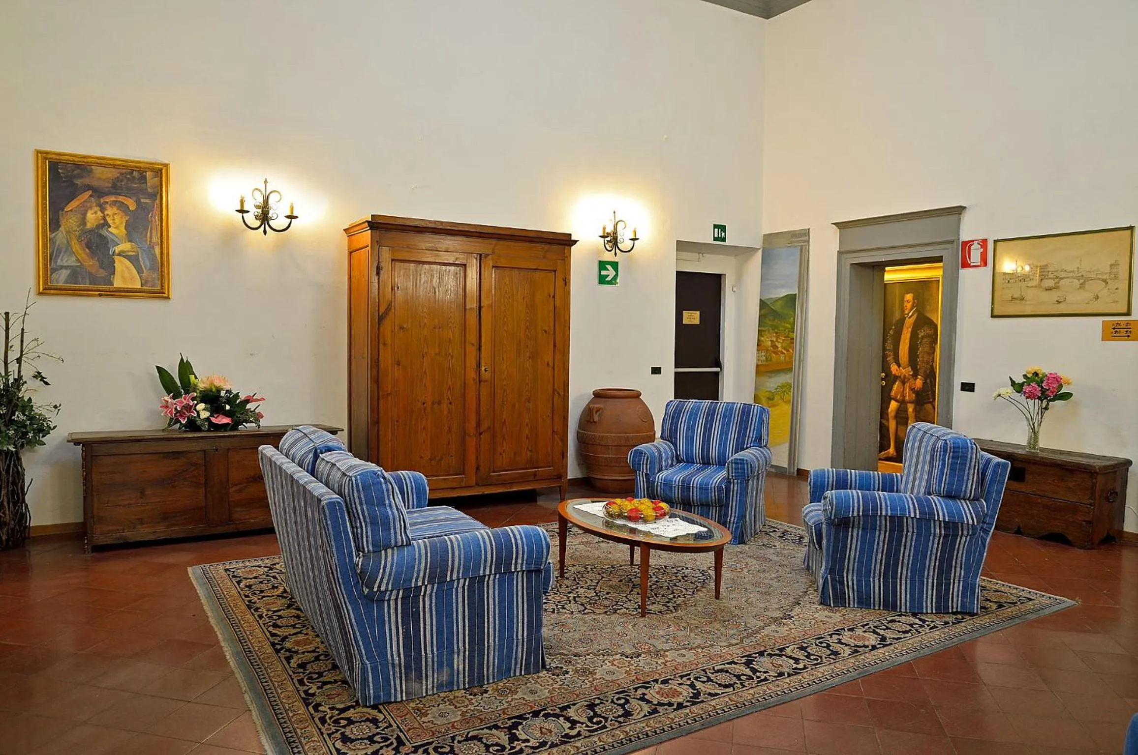 Communal lounge/ TV room in Hotel Vasari