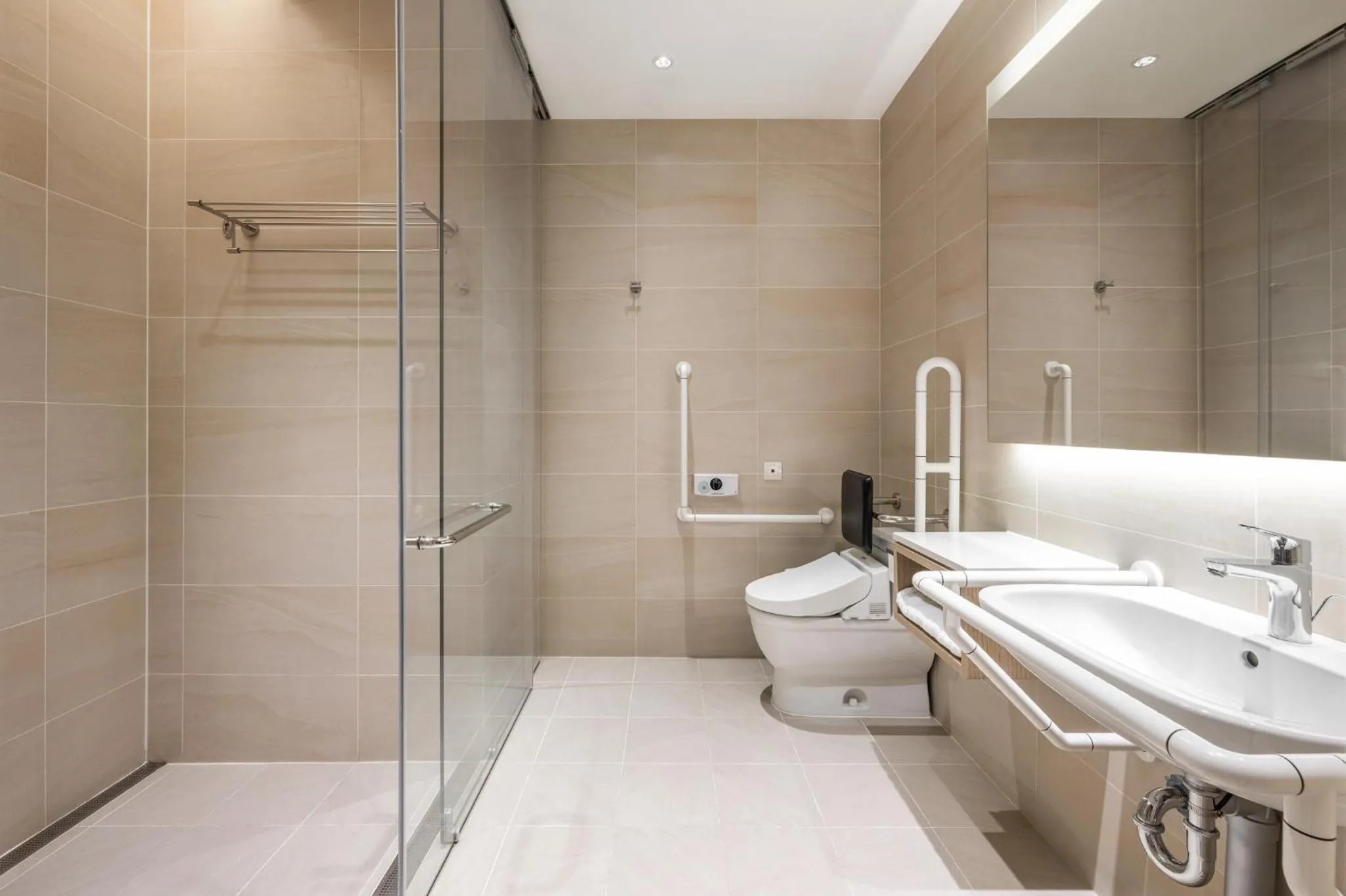 Bathroom in Hyatt Place New Taipei City Xinzhuang