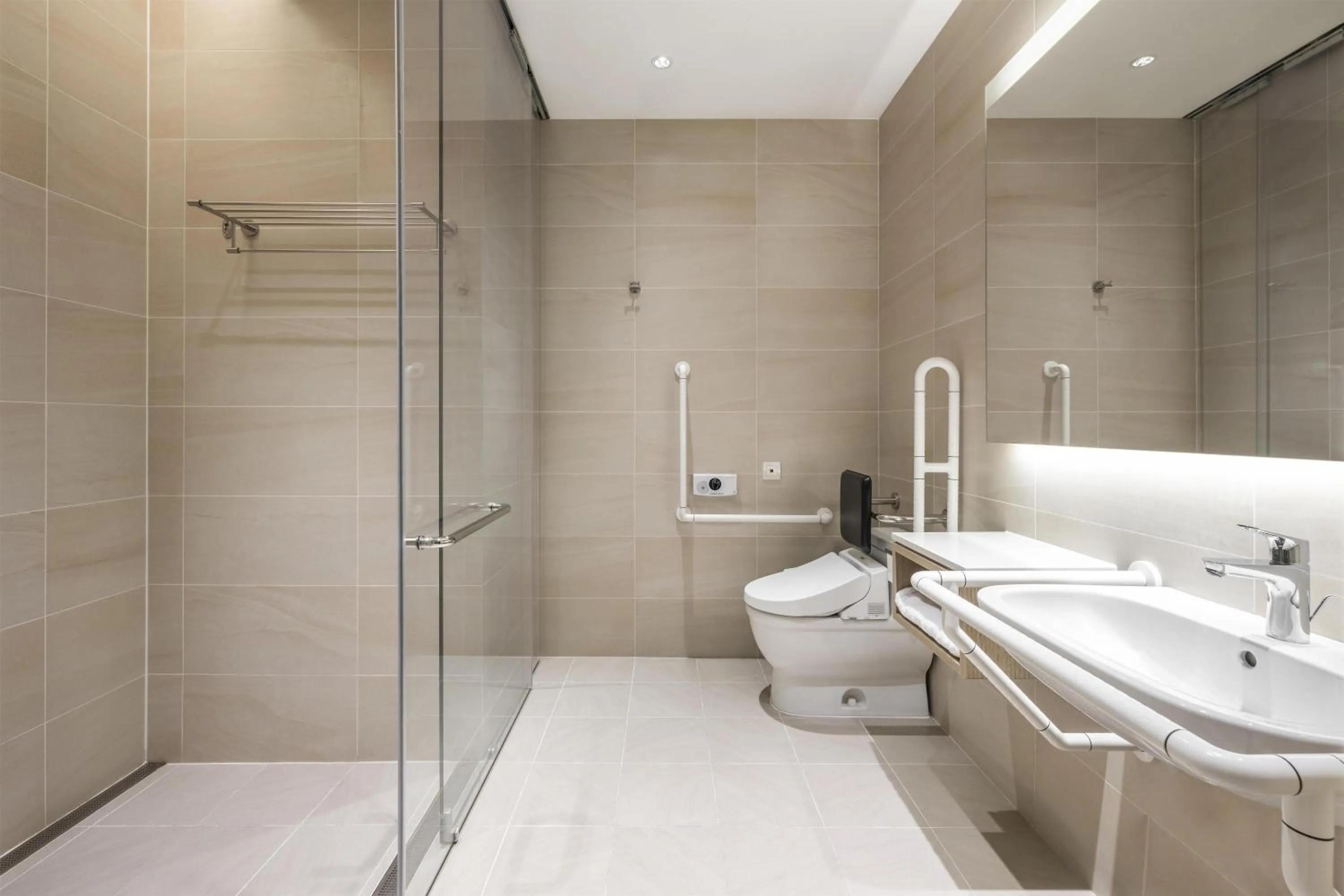 Bathroom in Hyatt Place New Taipei City Xinzhuang