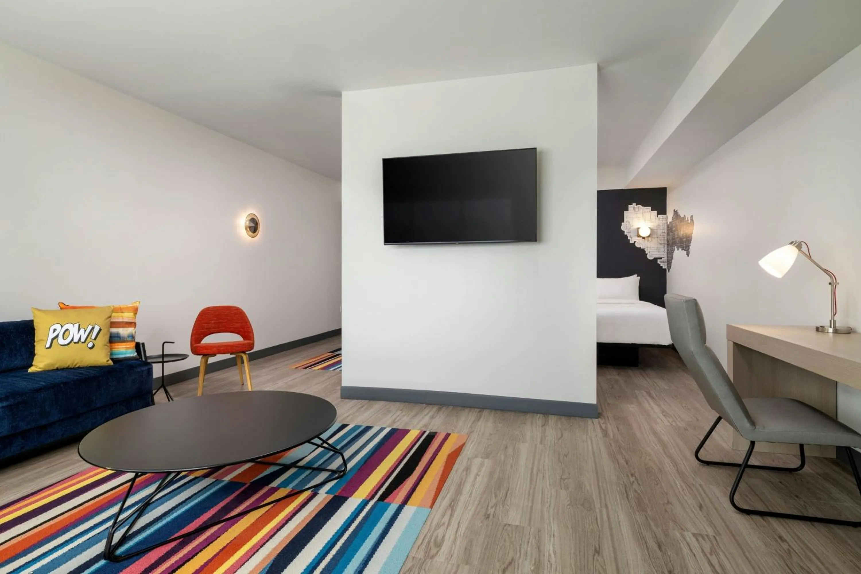 Living room, Bed in Aloft Florence