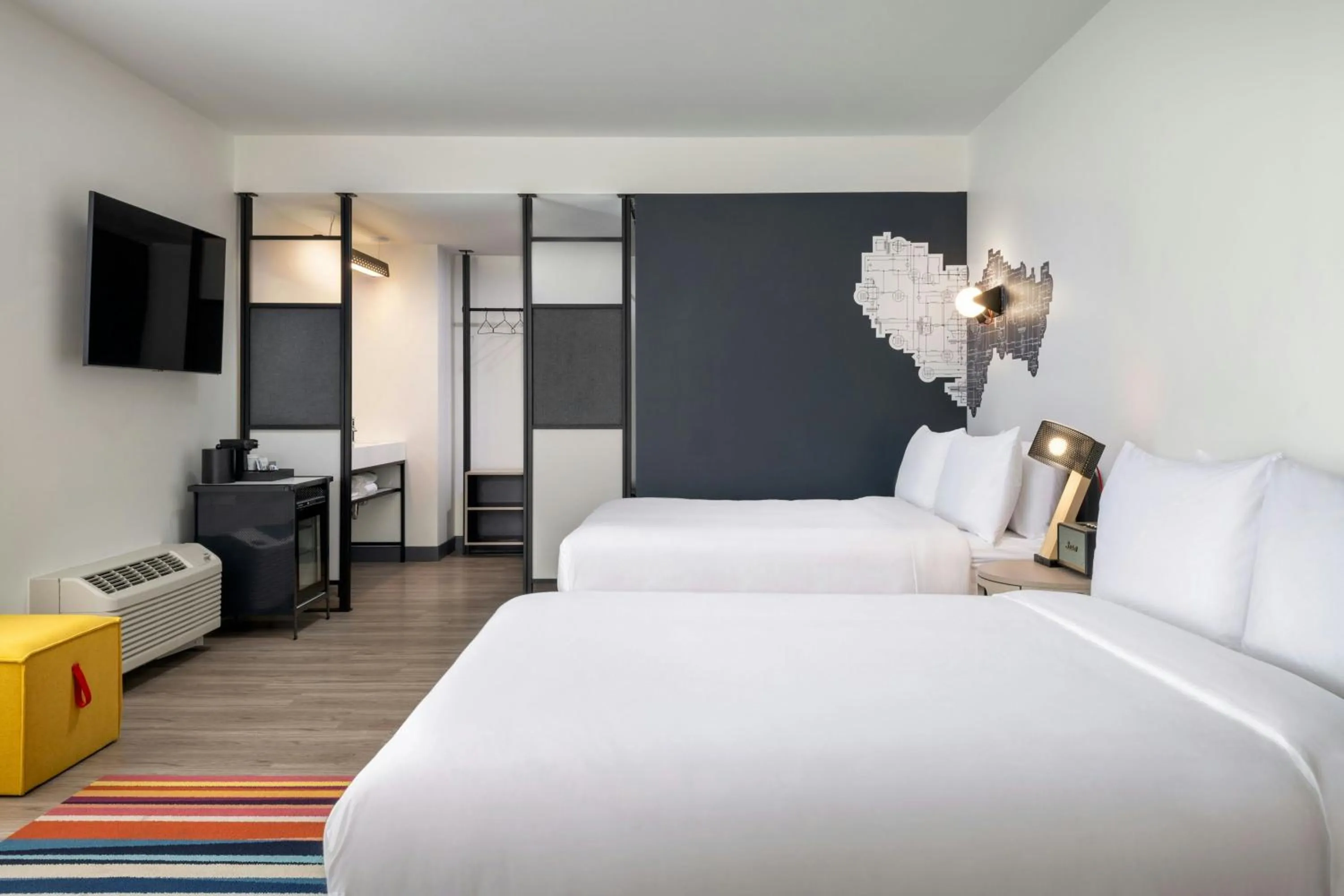 Photo of the whole room, Bed in Aloft Florence