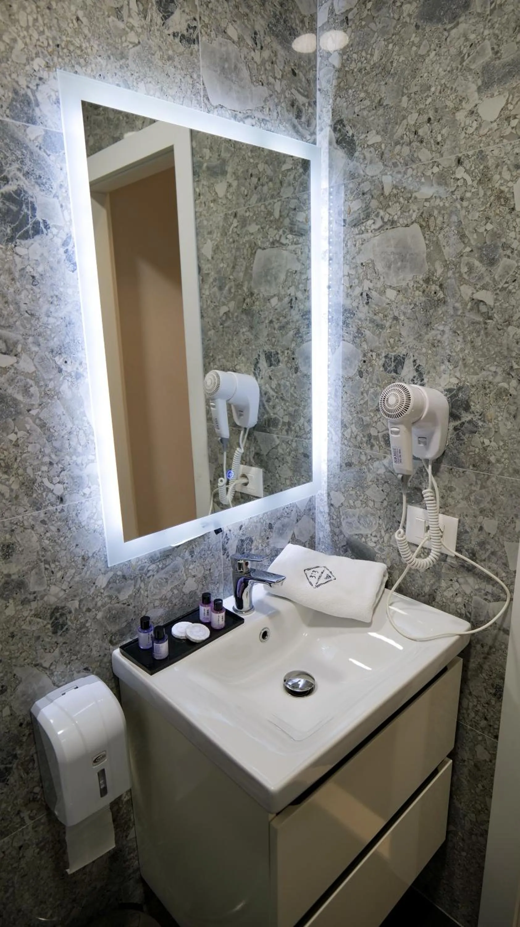 Toilet in 313 Villa City Center